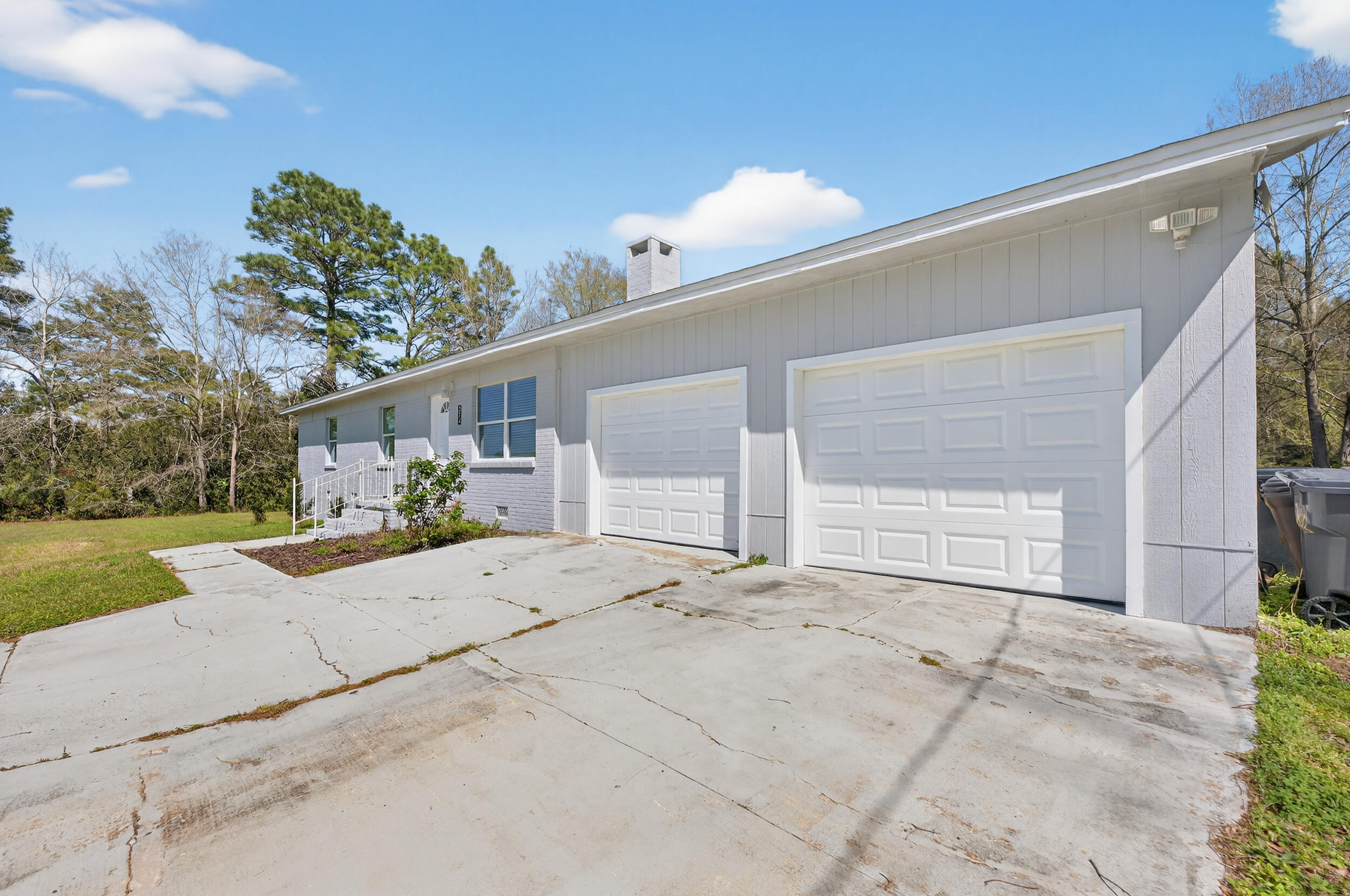 TEN LAKE ESTATES UNIT 1 - Residential