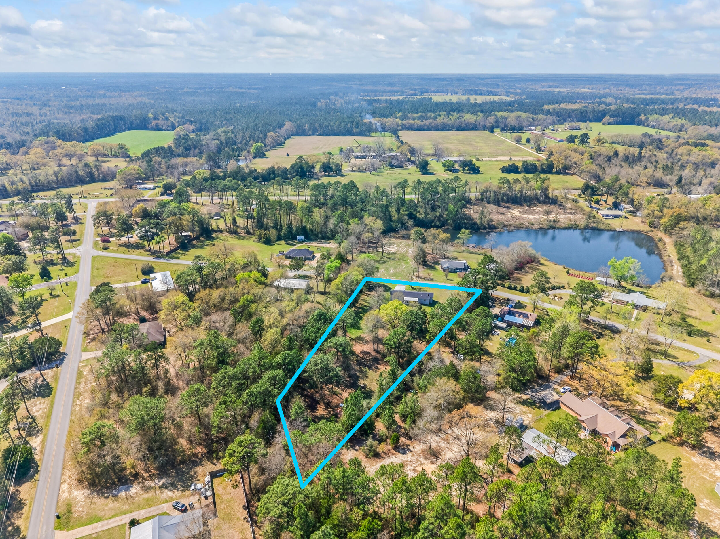TEN LAKE ESTATES UNIT 1 - Residential
