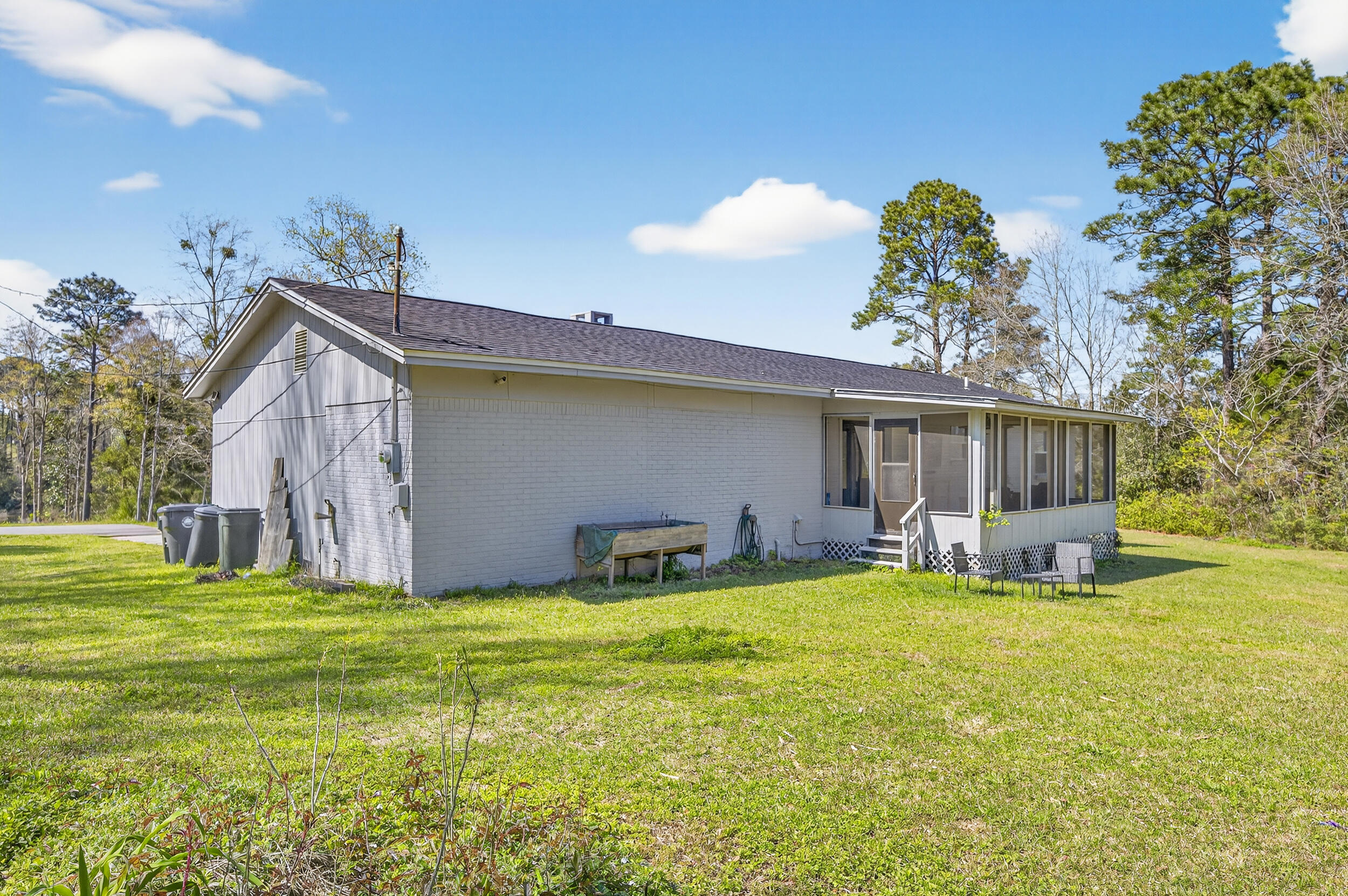 TEN LAKE ESTATES UNIT 1 - Residential