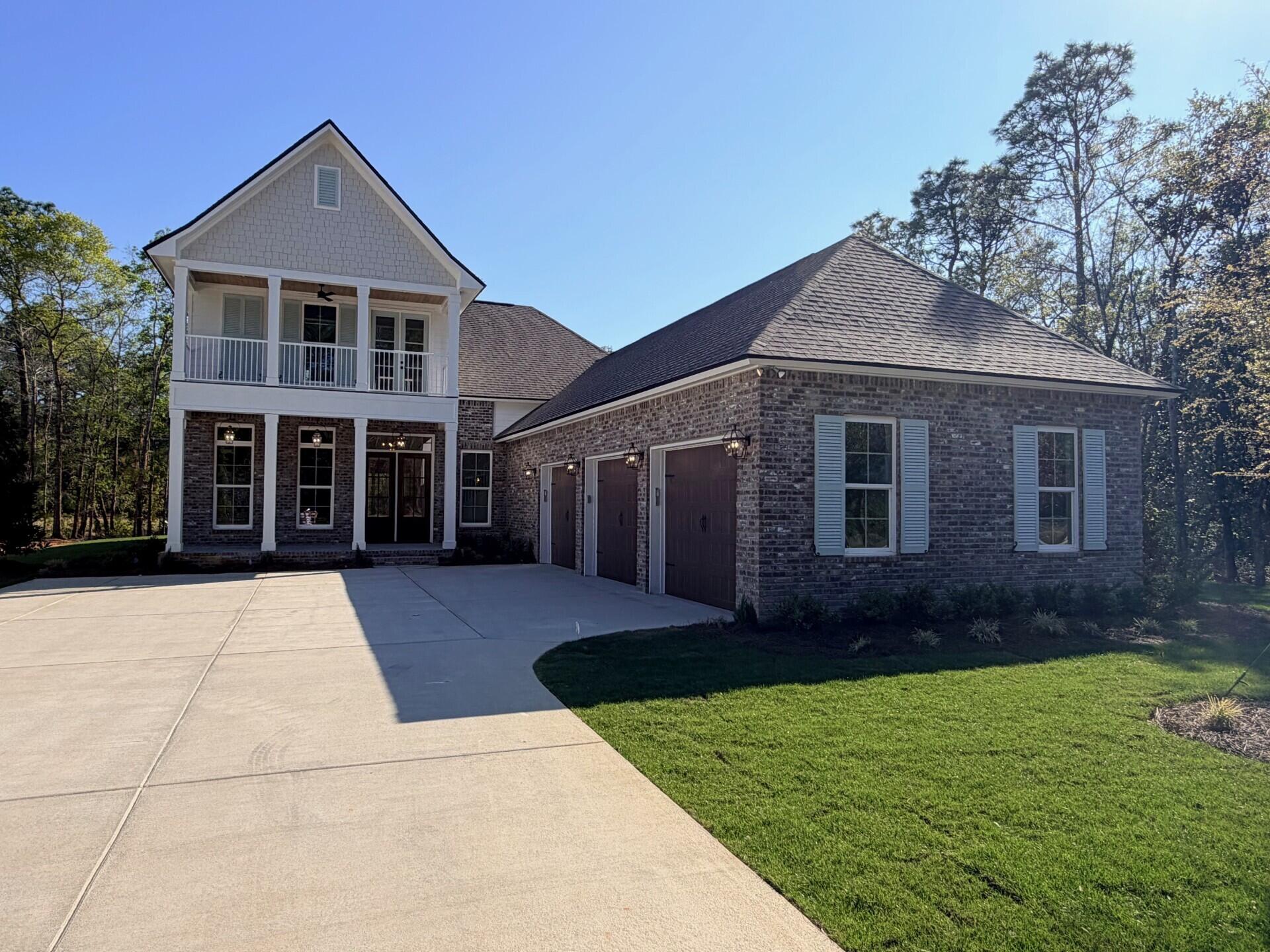 Awesome builder rate! Restrictions apply. 

The BRENTWOOD II A in Steamboat Landing at Hammock Bay community offers a 4BR/2.5BA, open 2-story design with breakfast room, formal dining and game room upstairs. Upgrades added (list attached). Special Features: double vanity, garden tub, separate custom tiled shower, and walk-in closet in master bath, kitchen island, walk-in pantry, ventless gas fireplace, covered porches, 2nd floor balcony, 3 car side entry garage, LED lighting, framed mirrors in all baths, landscaping, architectural 30-year shingles, flood lights, wooden shutters, and more! Energy Efficient Features: tankless gas water heater, gas kitchen appliance package, above range pot filler, vinyl low E windows, and more! Energy Star Partner. Introduction Salt & Pine Luxury Homes, a premium division of DSLD Homes.