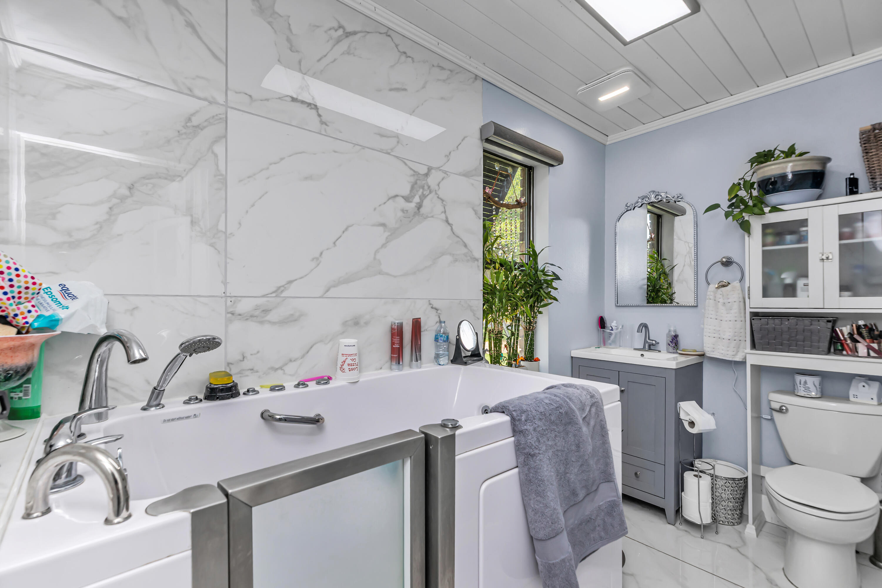 LAKE LORRAINE ESTATES - Residential