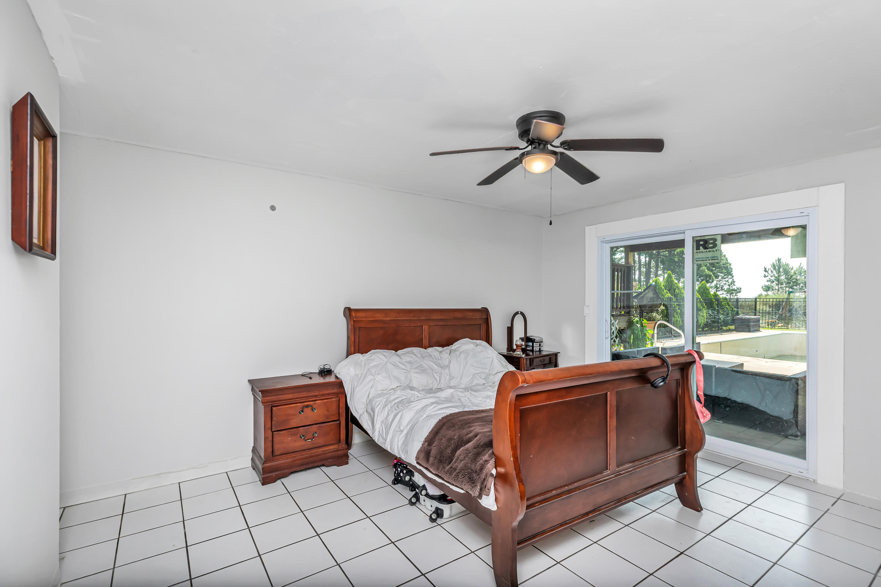 LAKE LORRAINE ESTATES - Residential