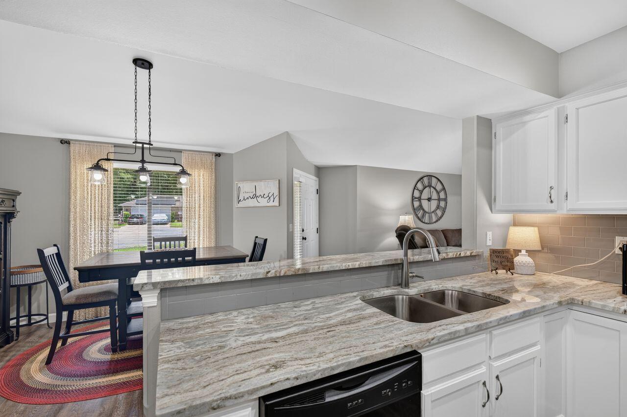 CEDAR RIDGE PH 12 - Residential
