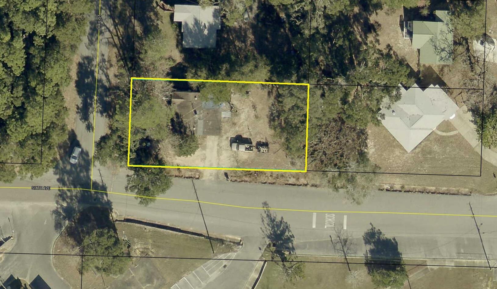 NORTHWOOD ADD LOT 235 & S1/2 OF LOT 236 - Residential