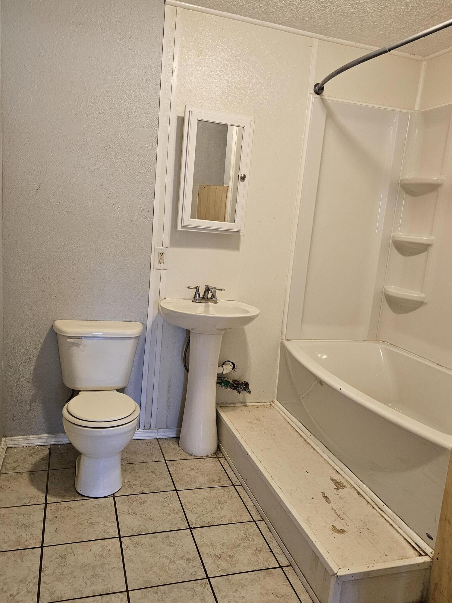 BAYWOOD SHORE ESTATES UNIT 2 - Residential