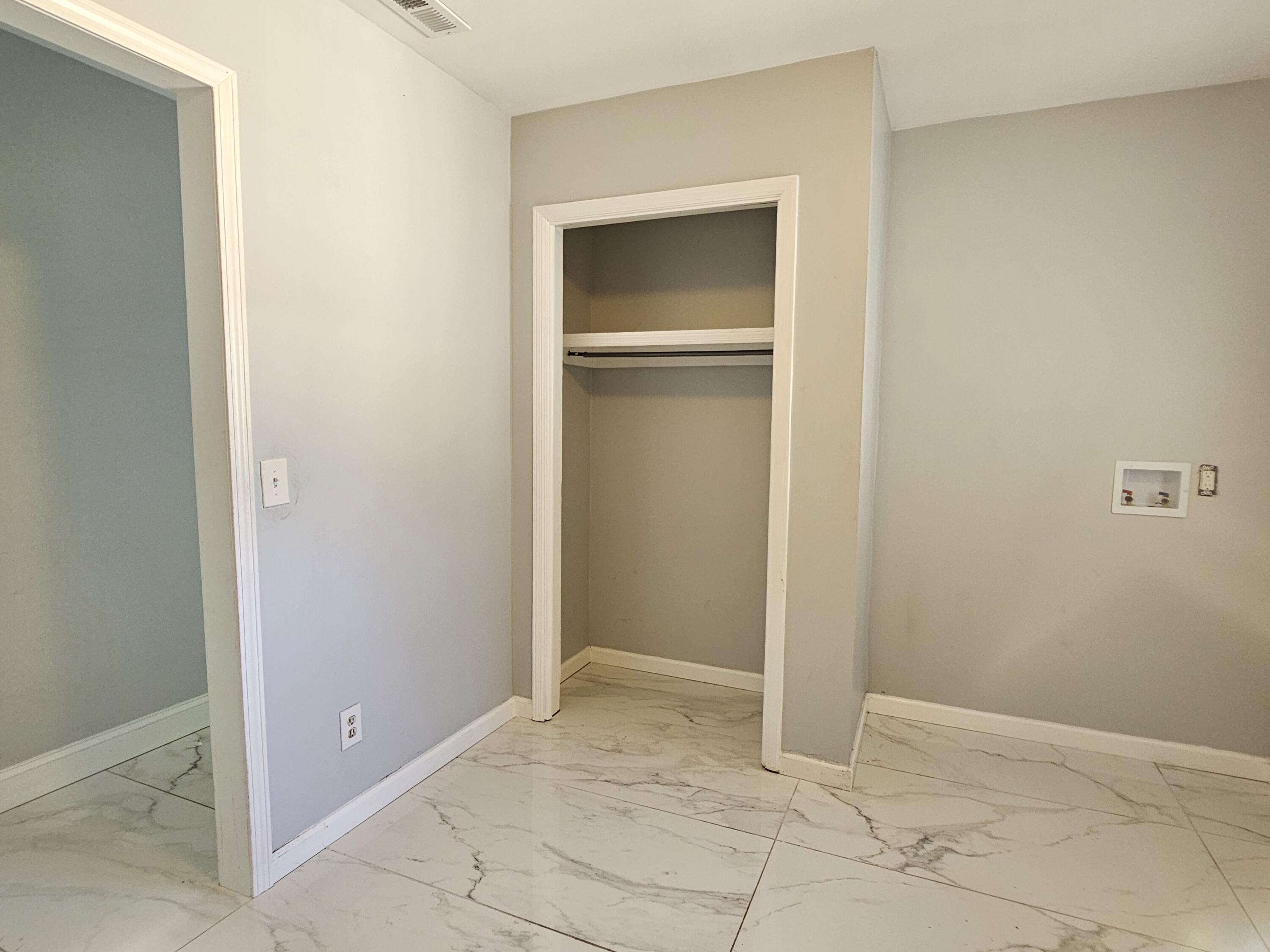BAYWOOD SHORE ESTATES UNIT 2 - Residential