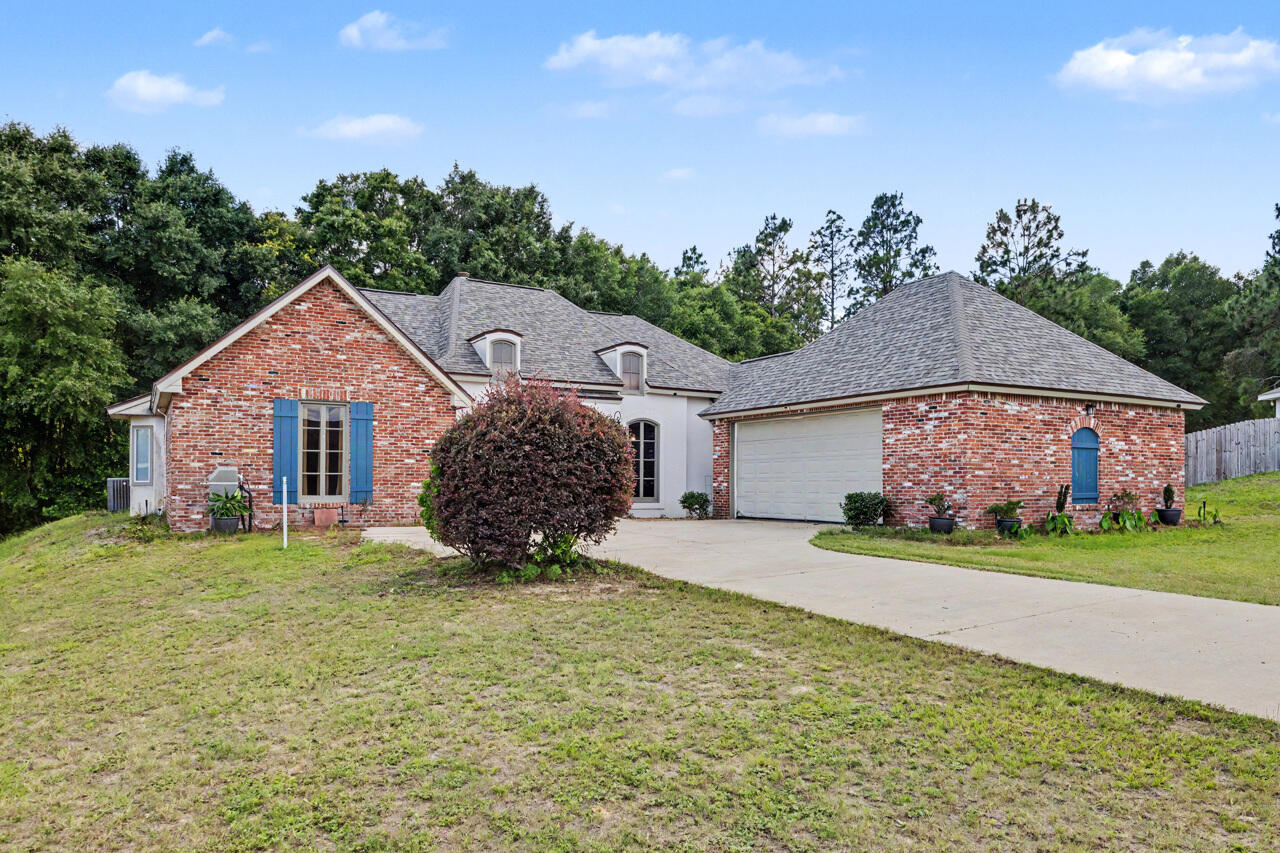 LAKERIDGE EST - Residential
