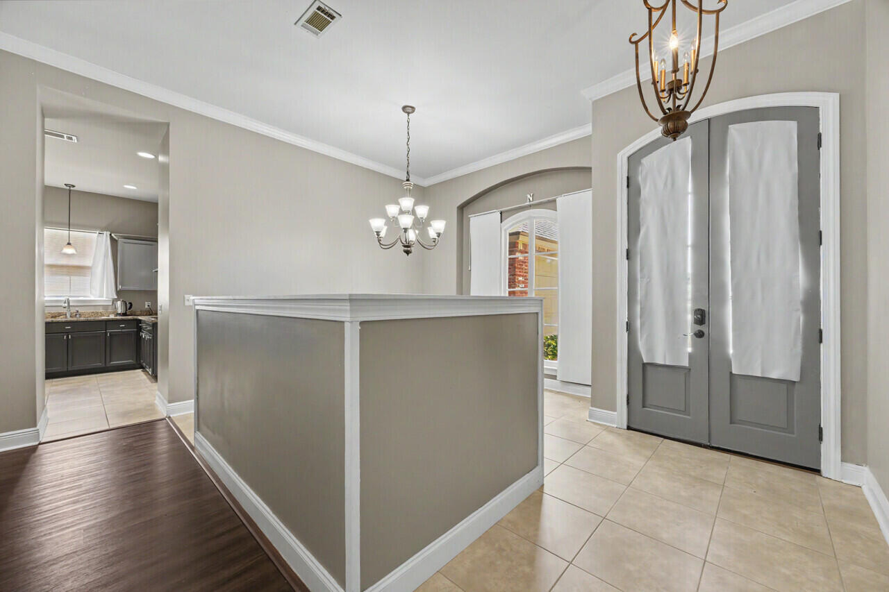 LAKERIDGE EST - Residential