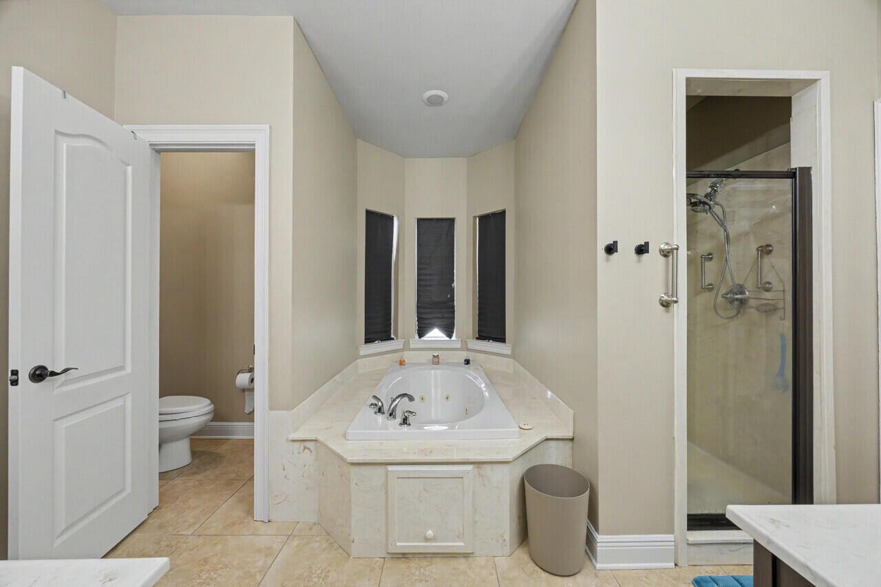 LAKERIDGE EST - Residential