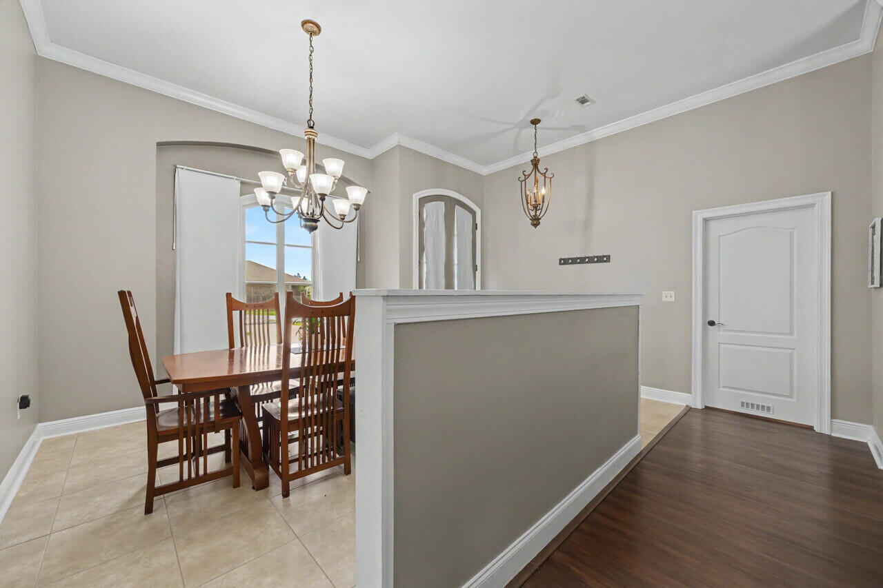 LAKERIDGE EST - Residential