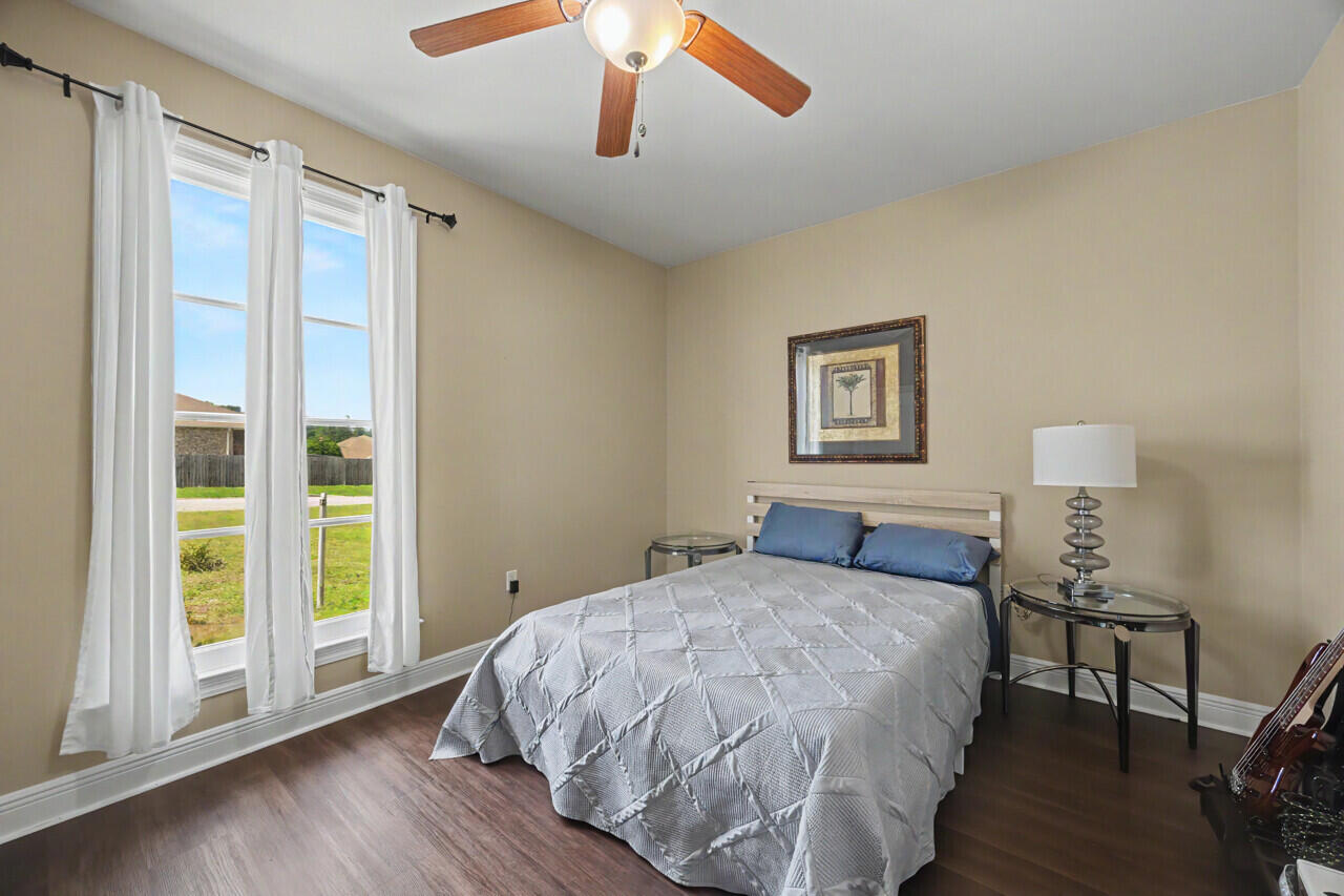 LAKERIDGE EST - Residential