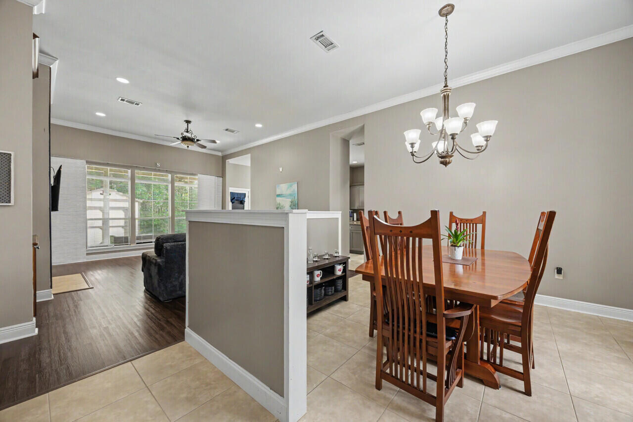 LAKERIDGE EST - Residential