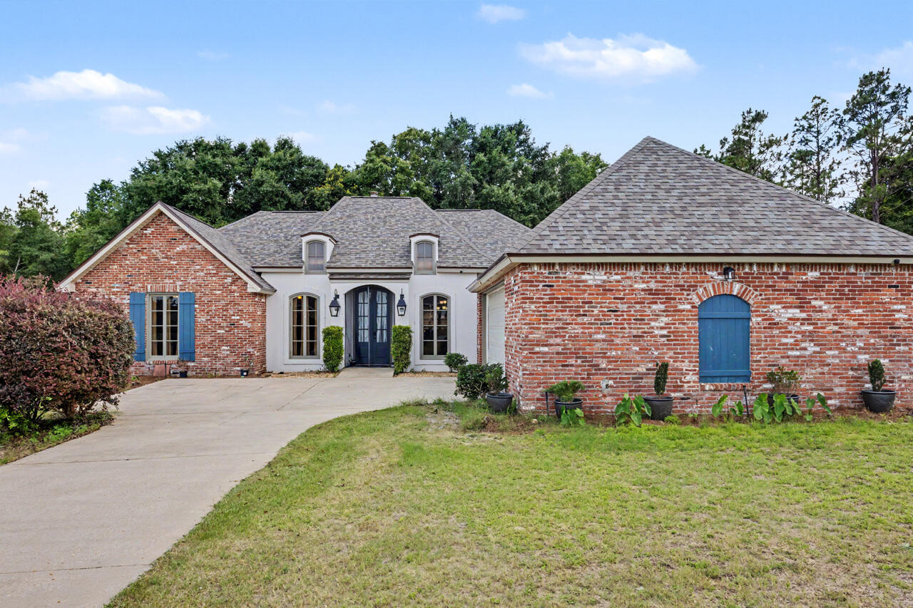 LAKERIDGE EST - Residential