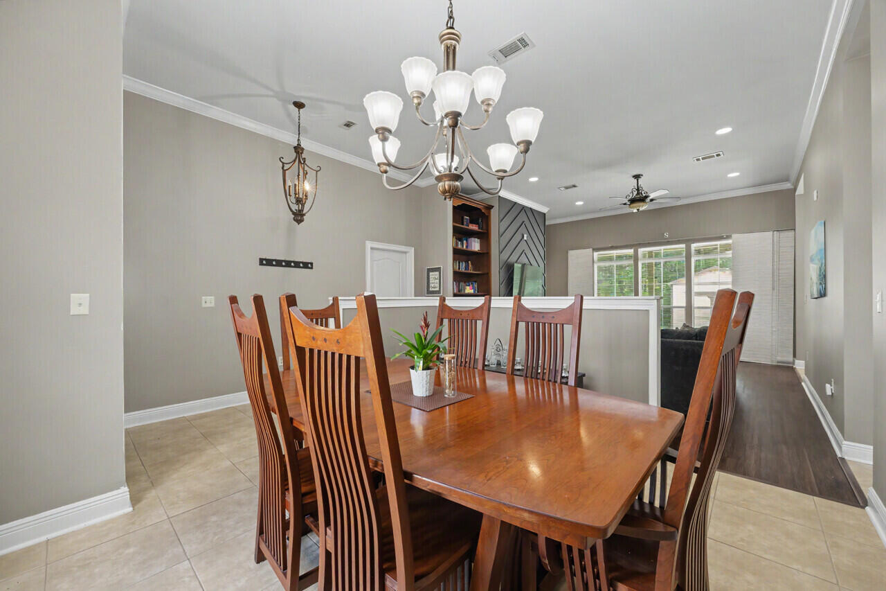 LAKERIDGE EST - Residential