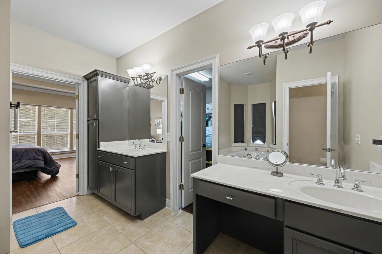 LAKERIDGE EST - Residential