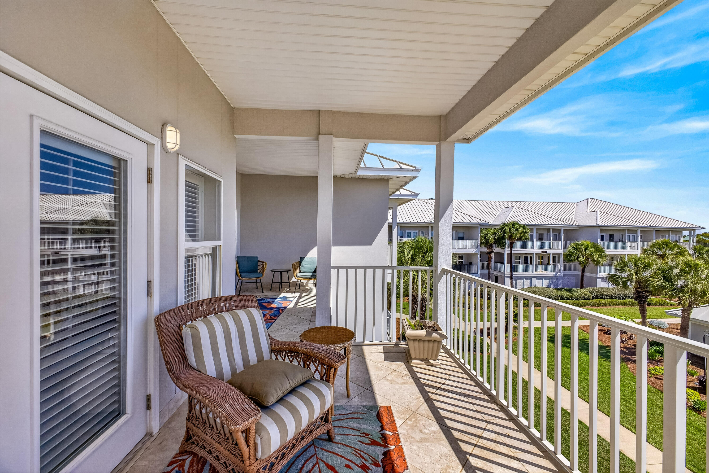 PAVILION PALMS - Residential