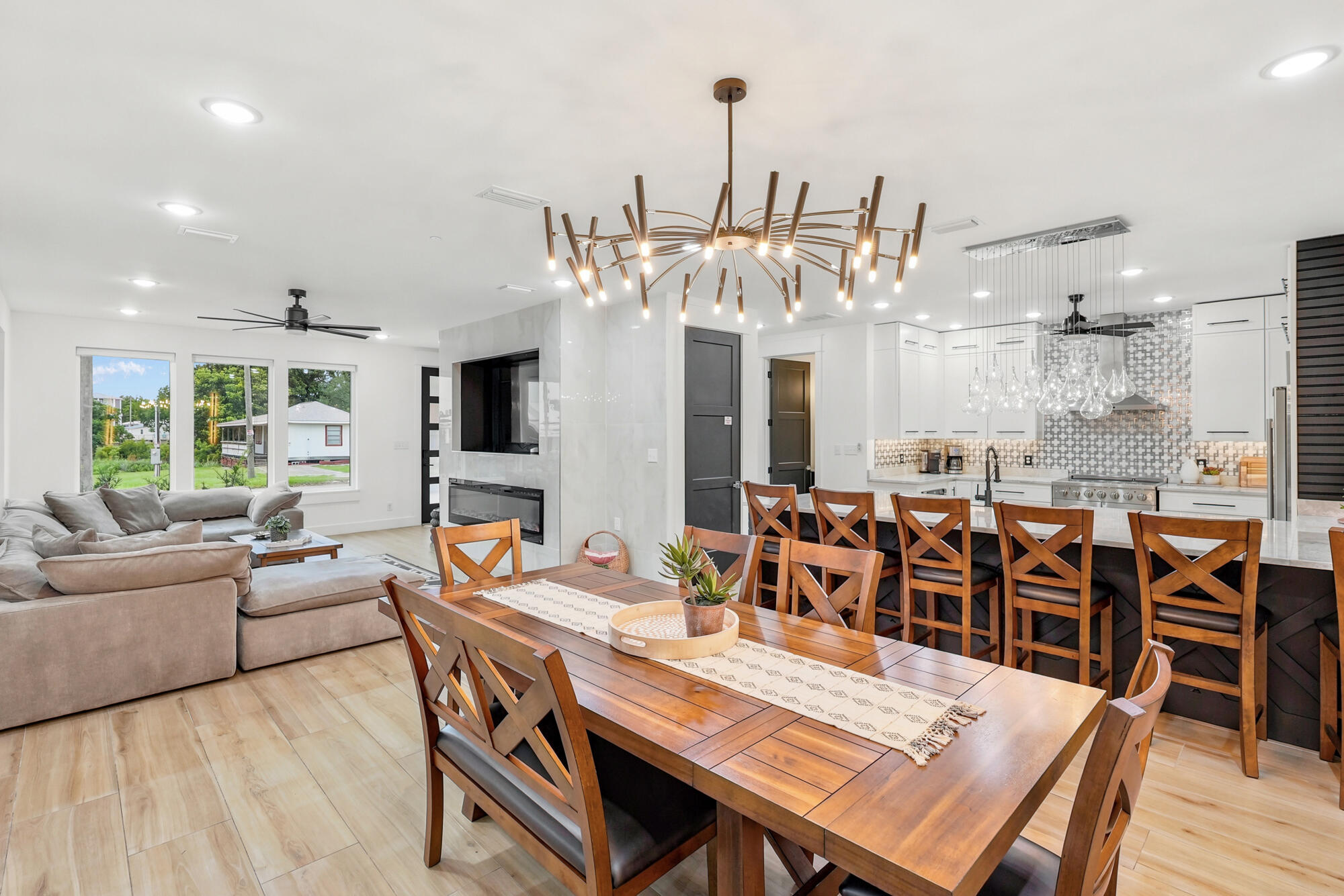 LAGUNA BEACH - Residential
