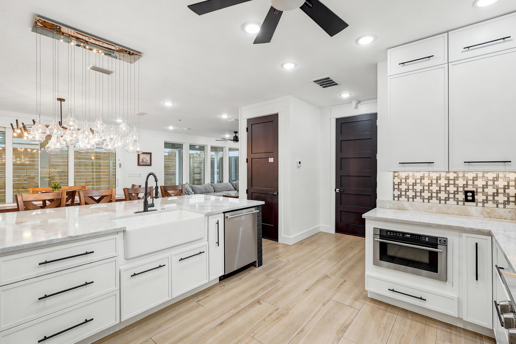 LAGUNA BEACH - Residential
