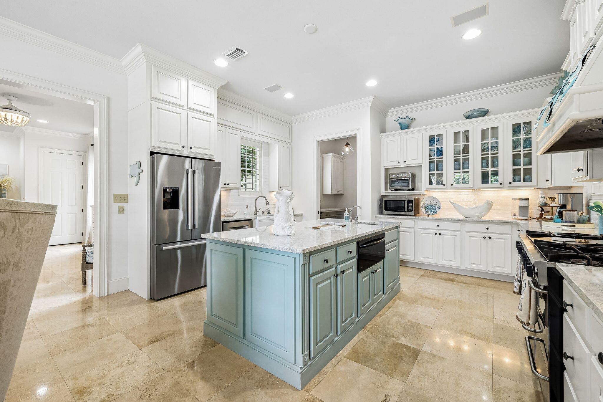 BAYTOWNE AVE EAST - Residential