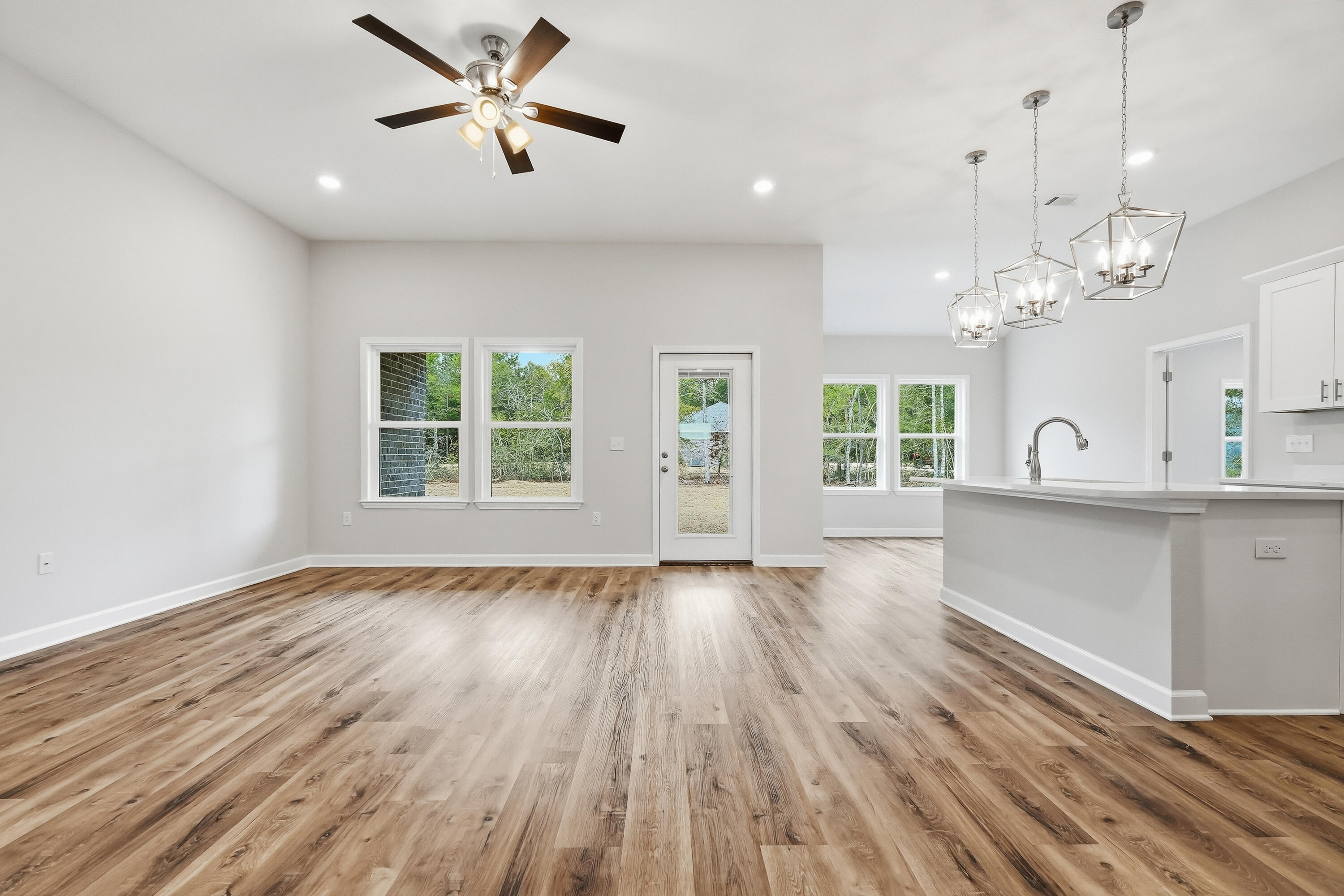 COUNTRY BREEZE - Residential