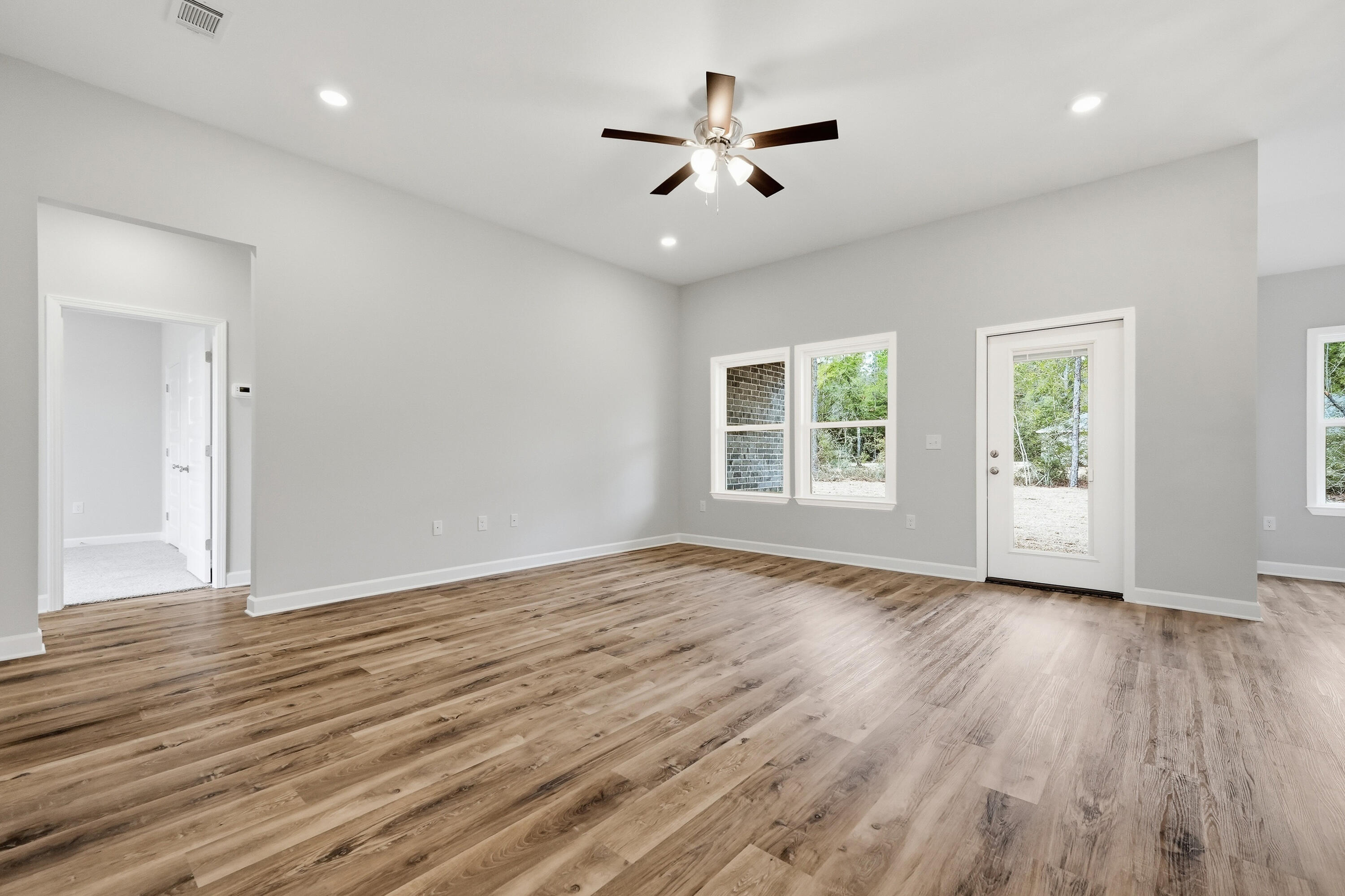 COUNTRY BREEZE - Residential