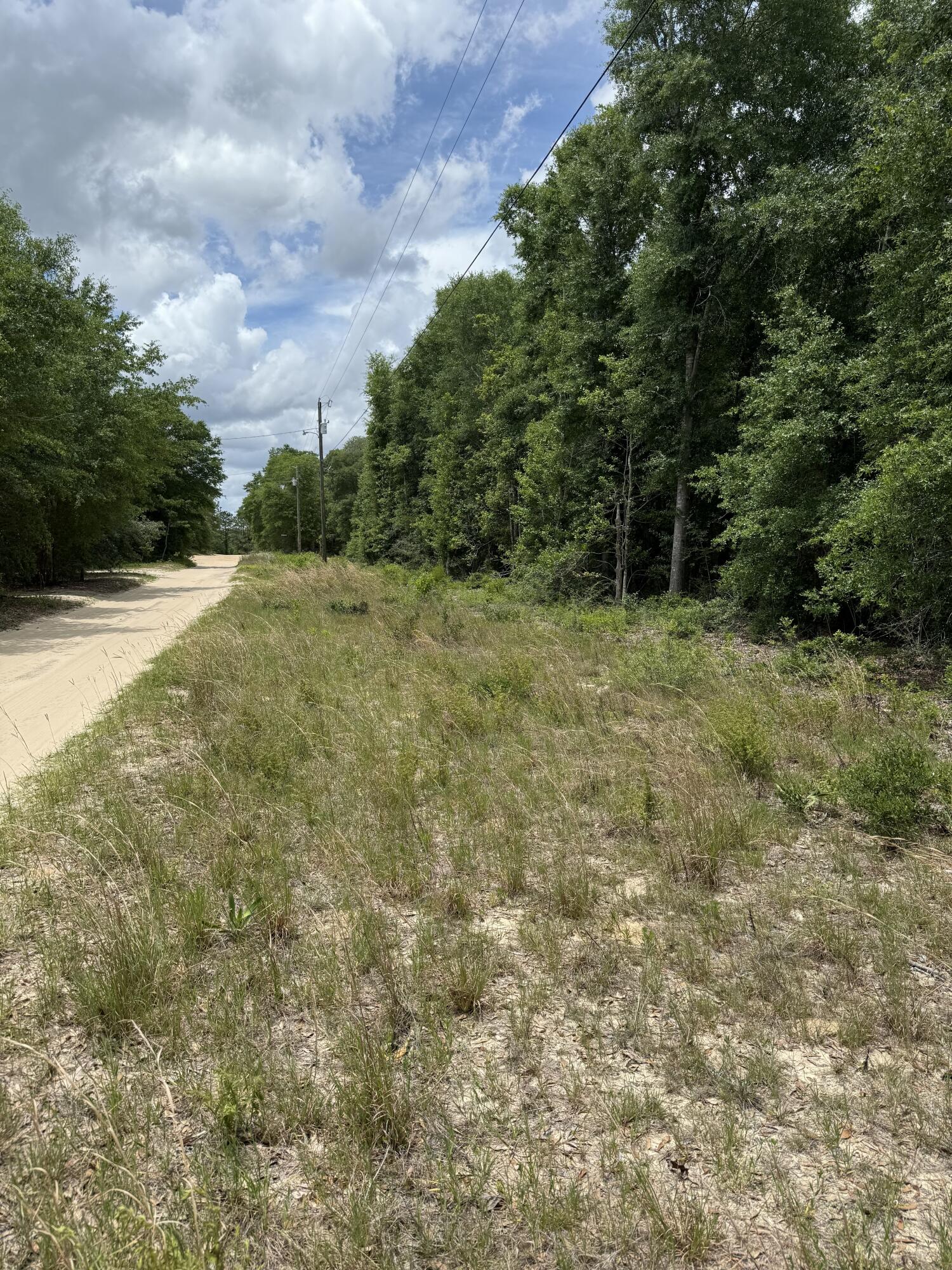 3.01 Acres in north Crestview!  Beautiful lot to build your new home!