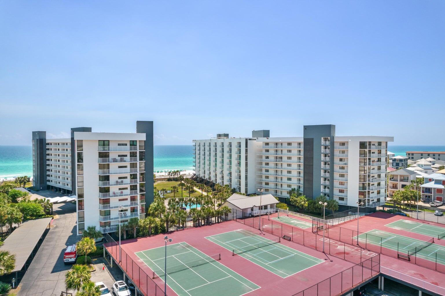 MAINSAIL CONDO PH 3 - Residential