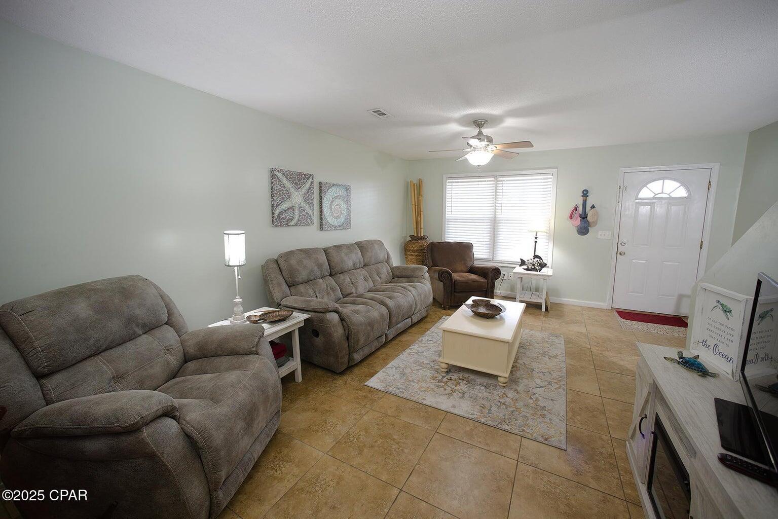 HOLIDAY BEACH - Residential