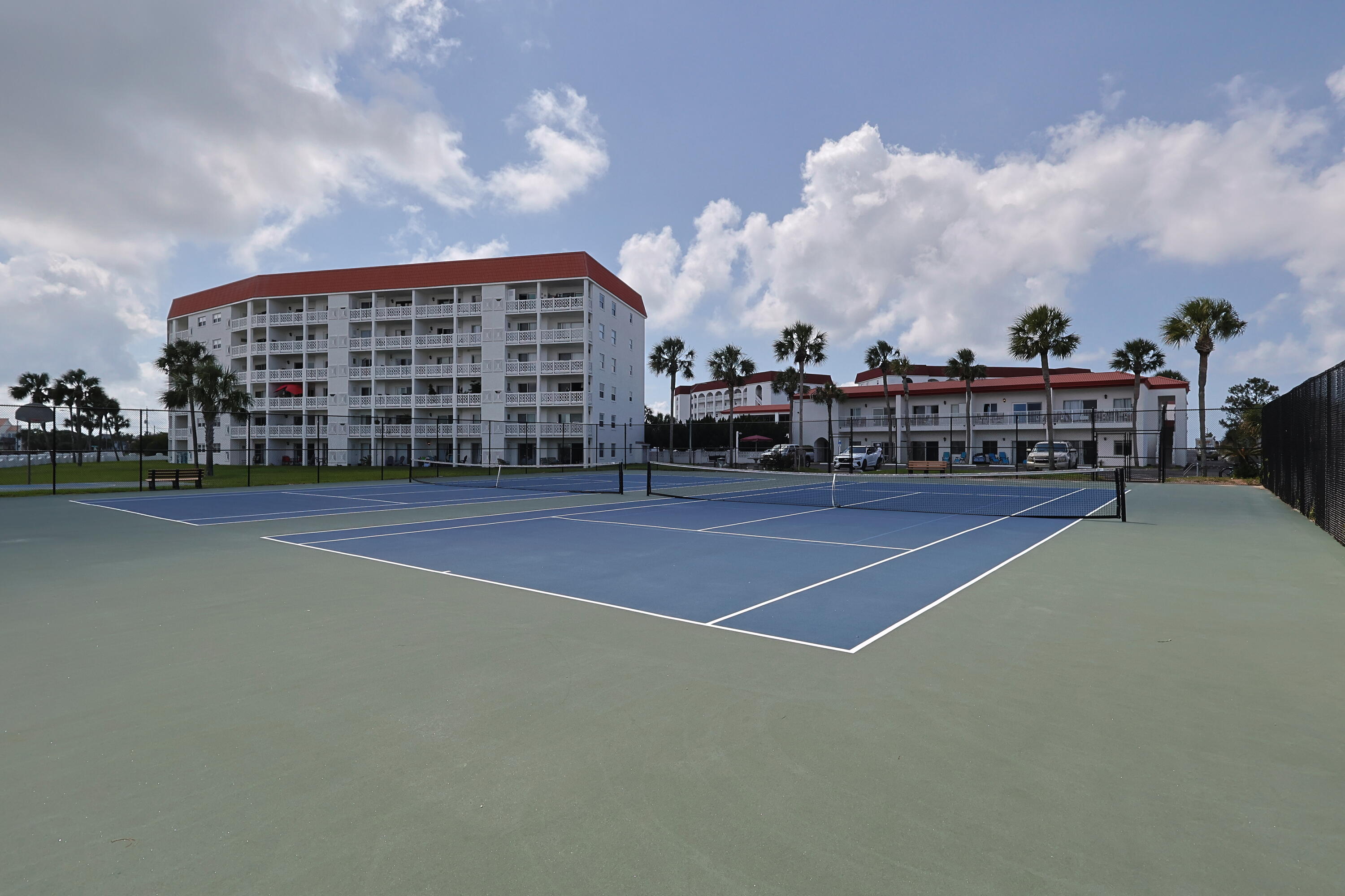 EL MATADOR CONDO - Residential
