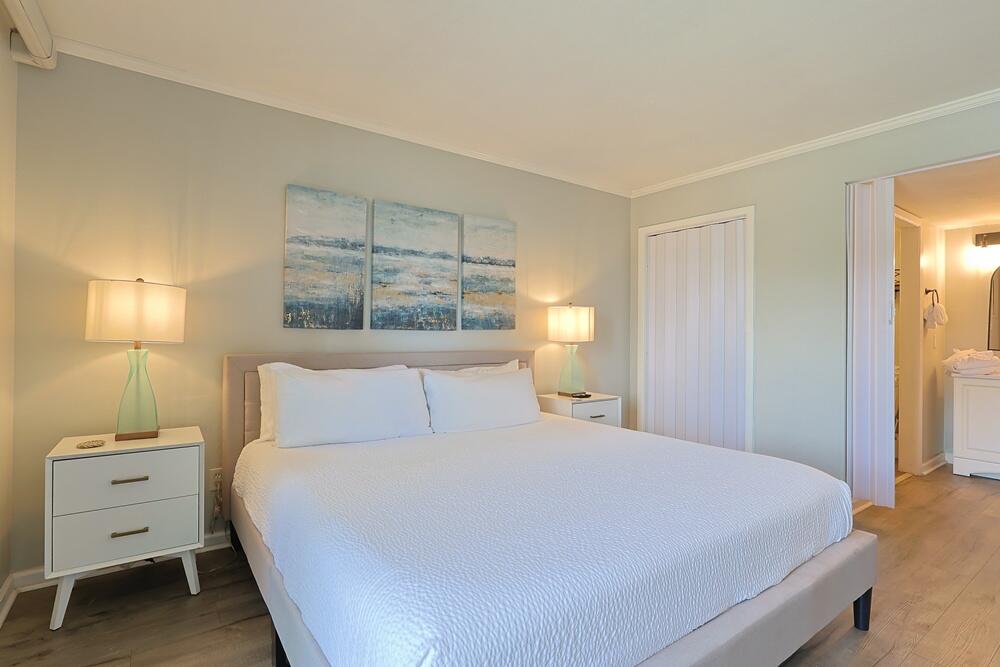 EL MATADOR CONDO - Residential