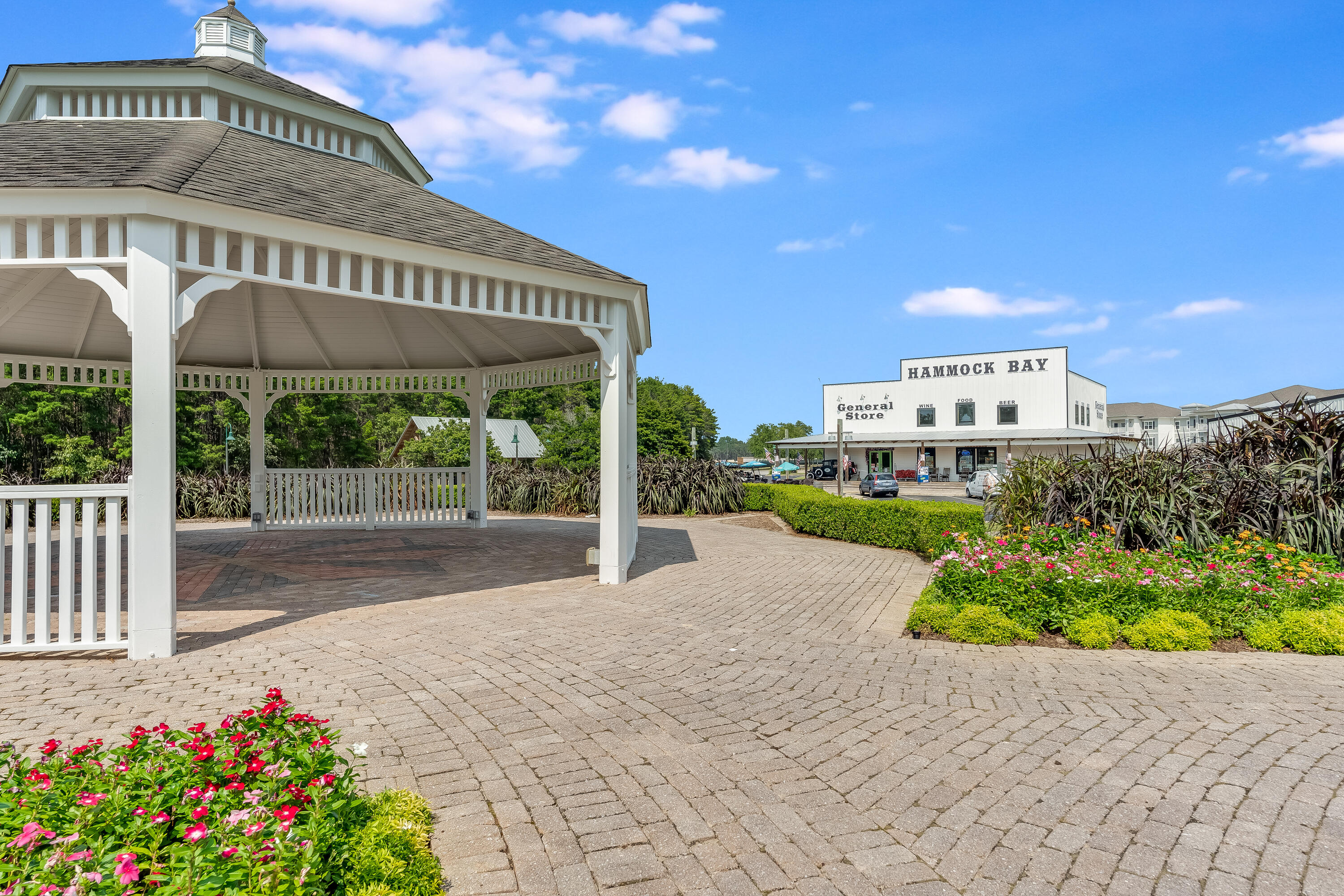 HAMMOCK BAY - Residential