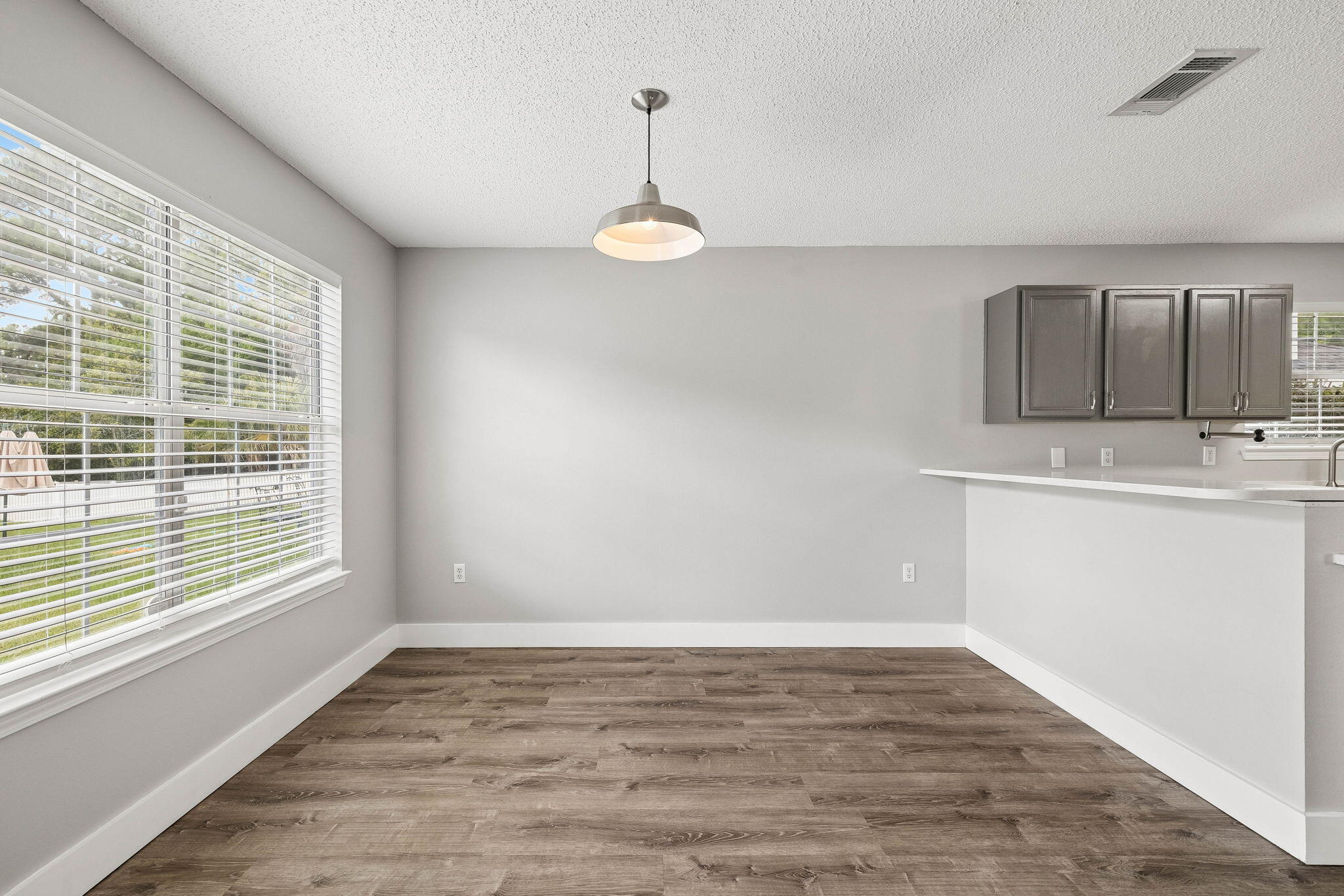 TWIN LAKES ESTATES - Residential