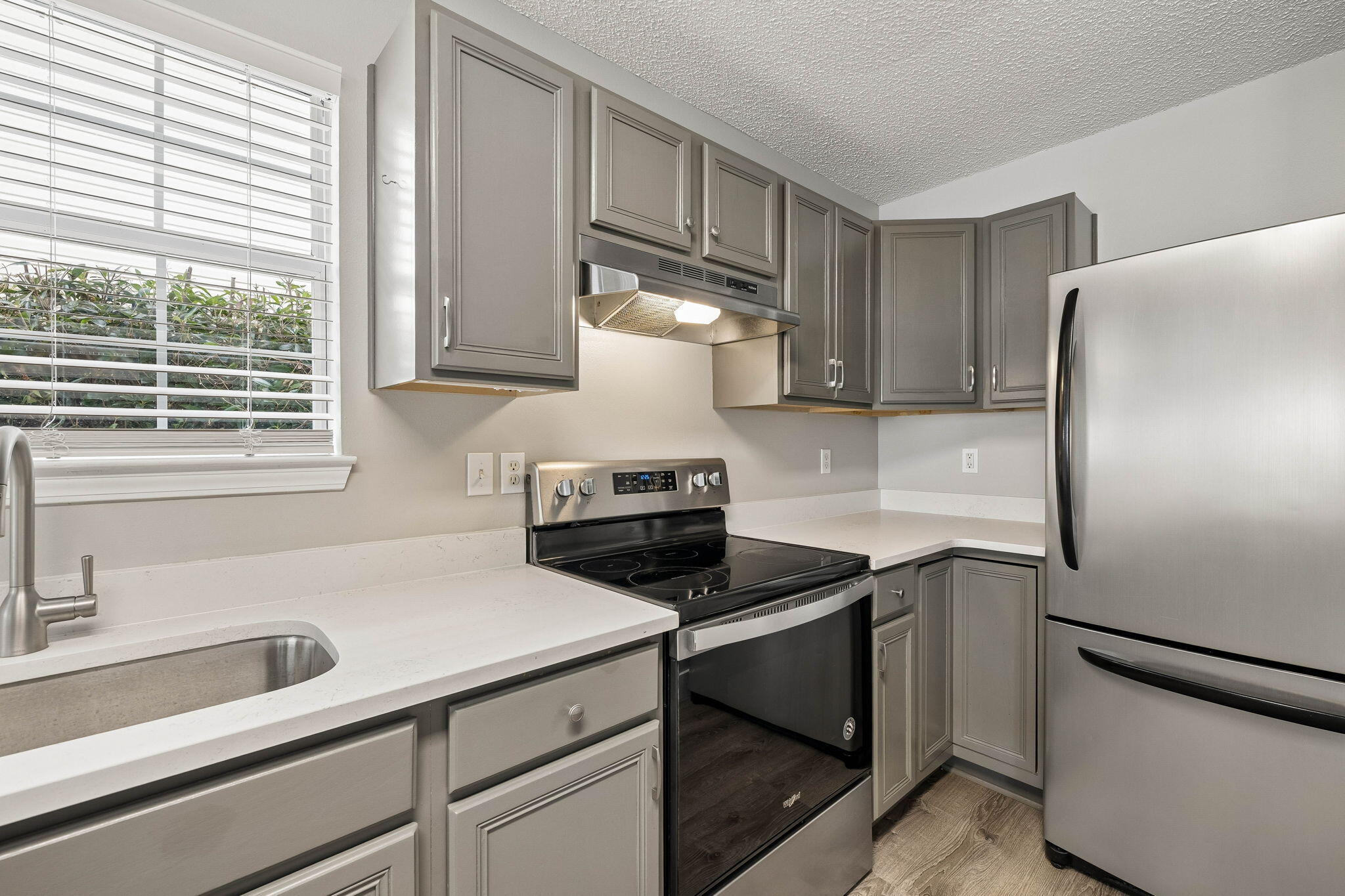 TWIN LAKES ESTATES - Residential