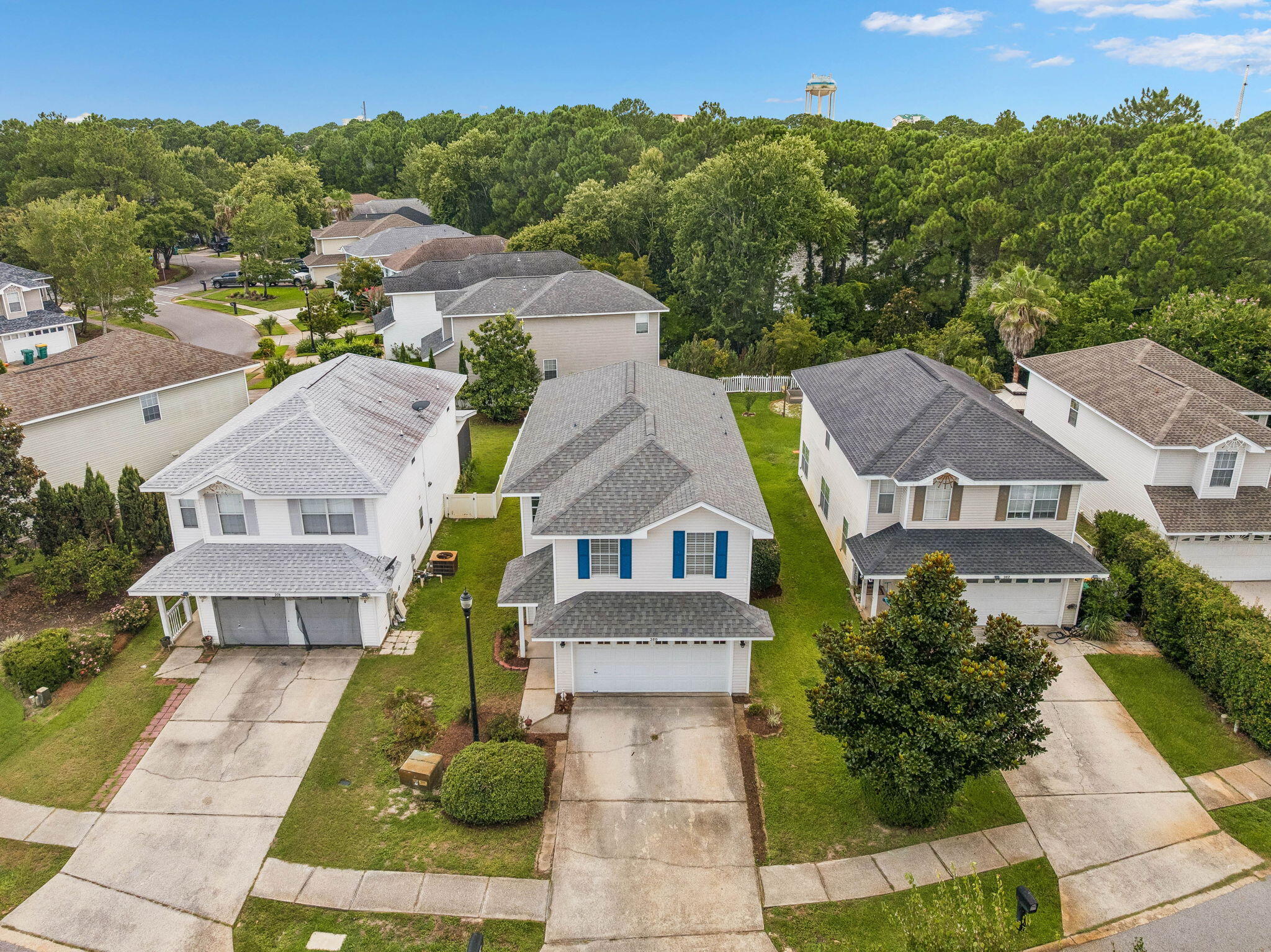 TWIN LAKES ESTATES - Residential