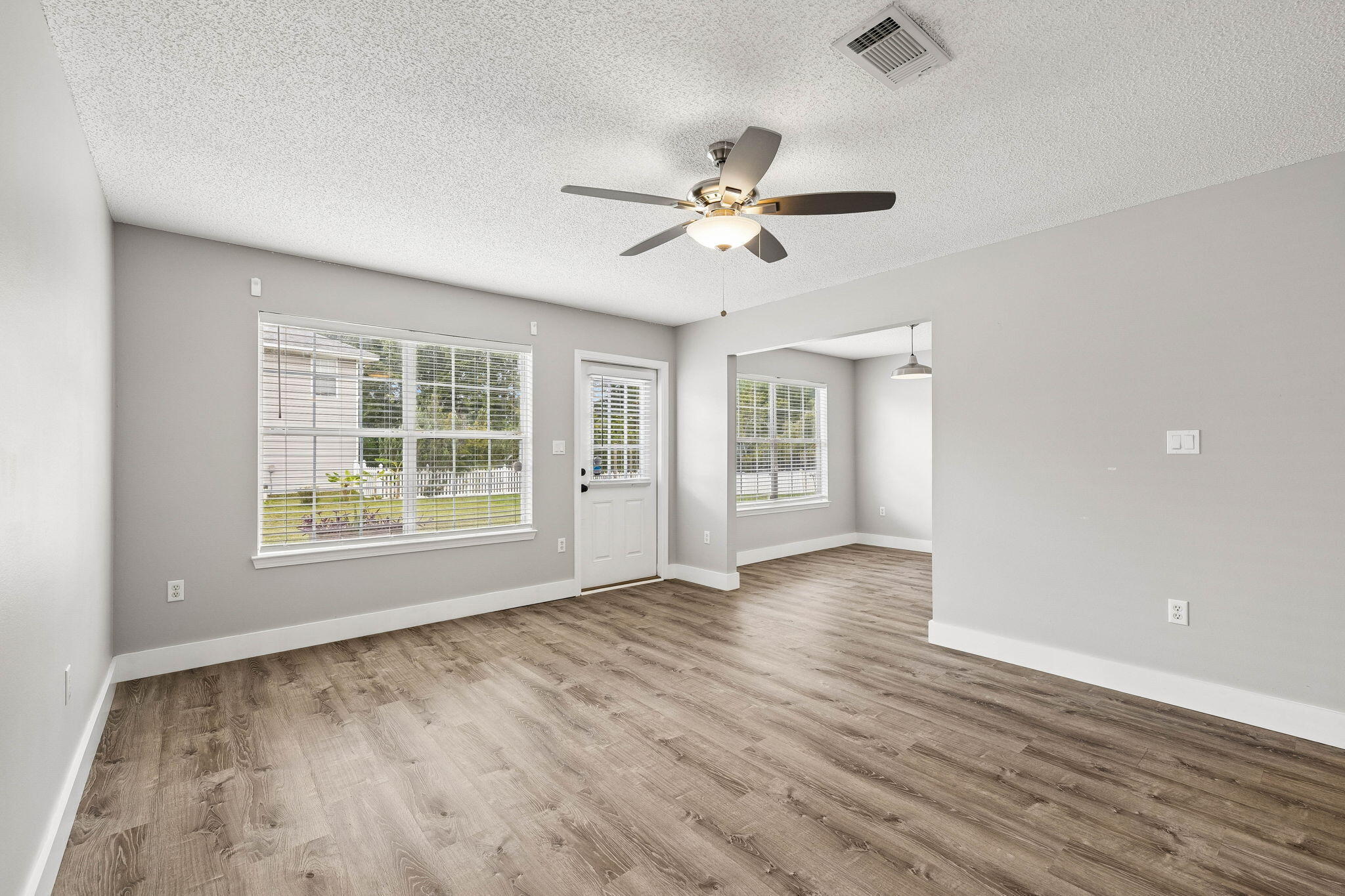 TWIN LAKES ESTATES - Residential