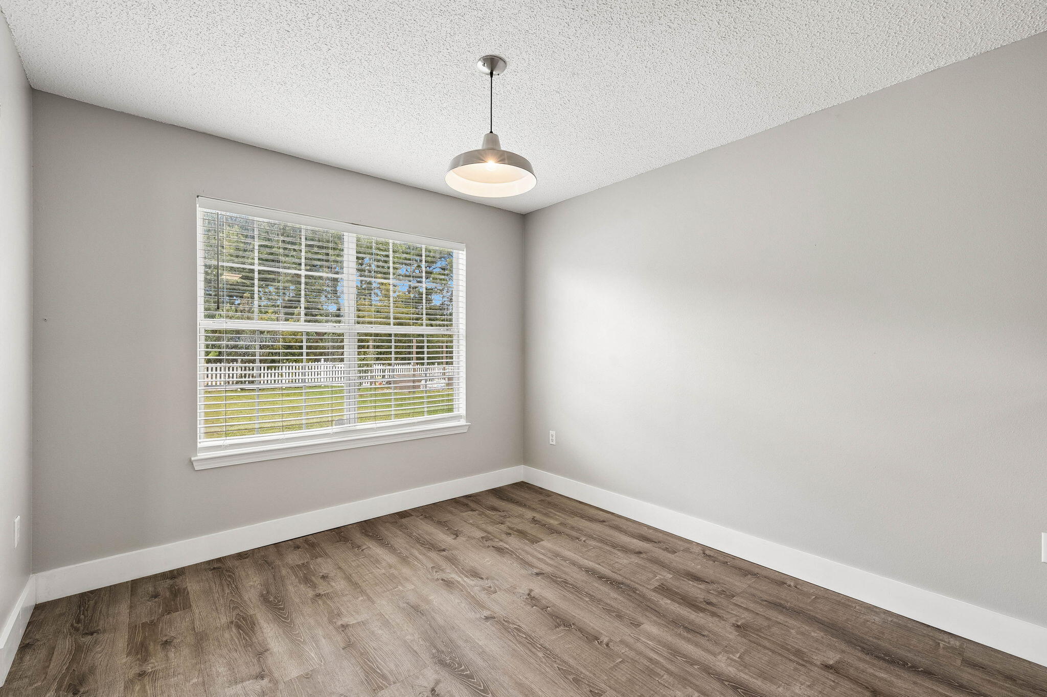 TWIN LAKES ESTATES - Residential