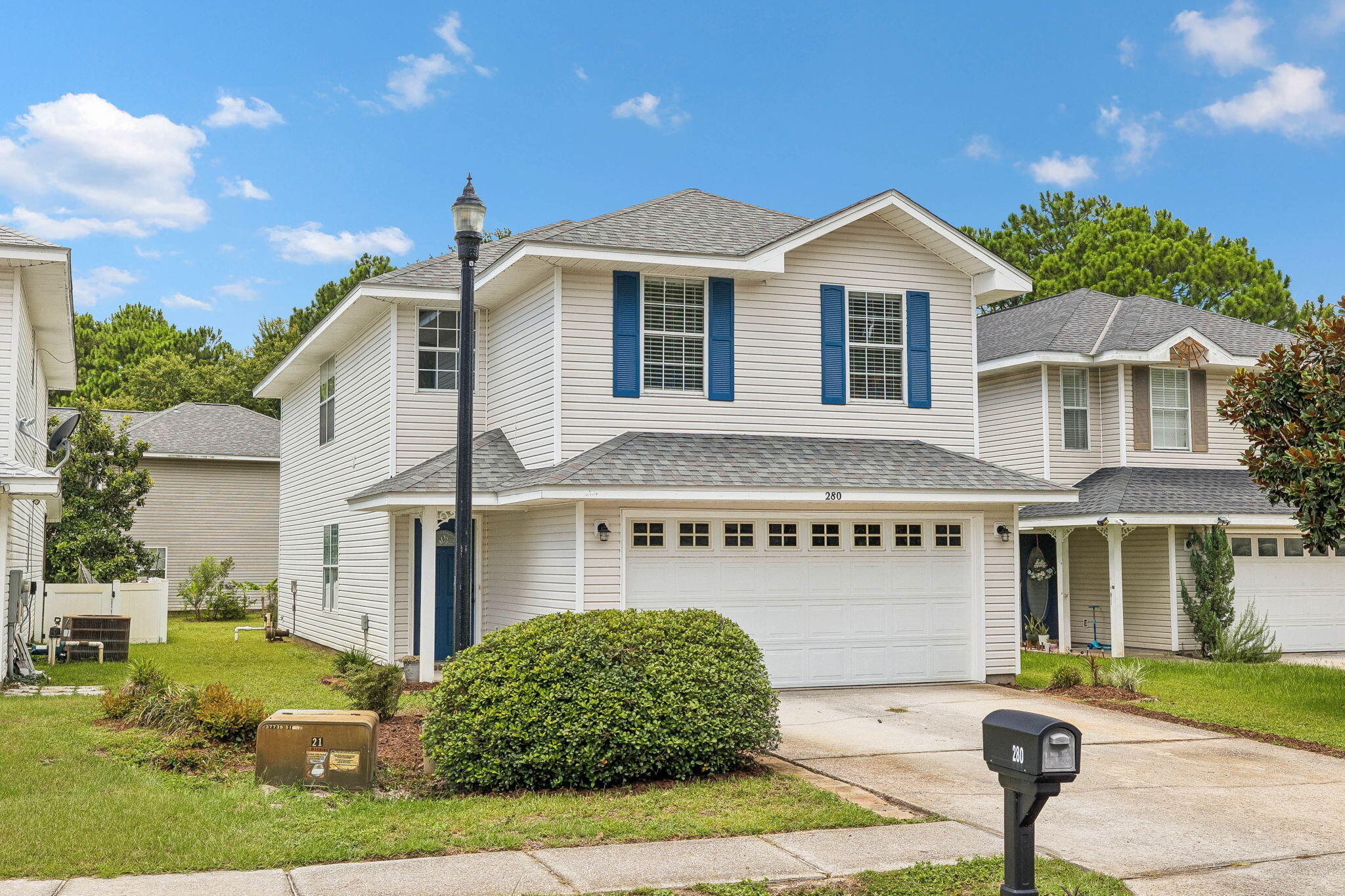TWIN LAKES ESTATES - Residential