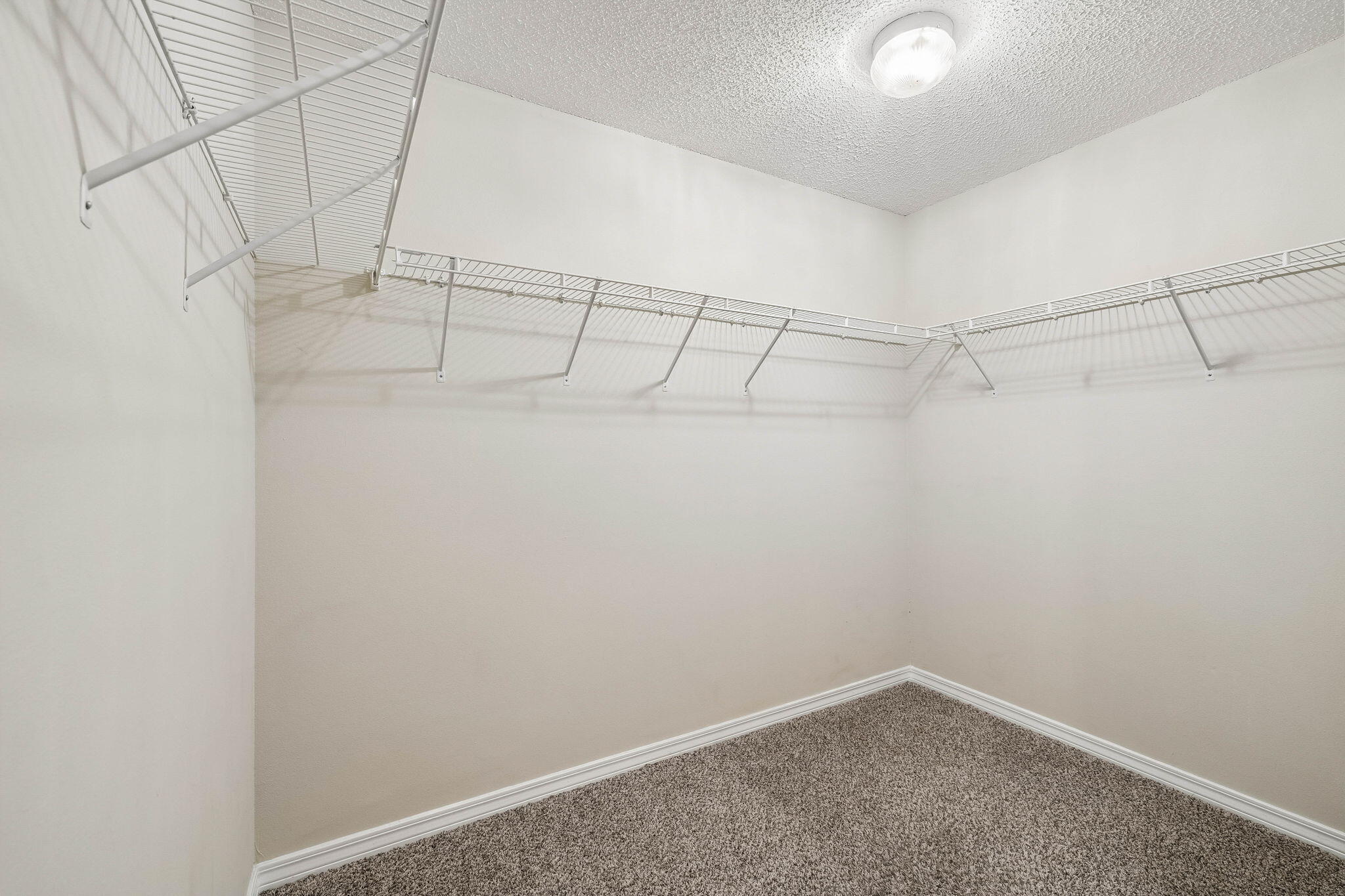 TWIN LAKES ESTATES - Residential