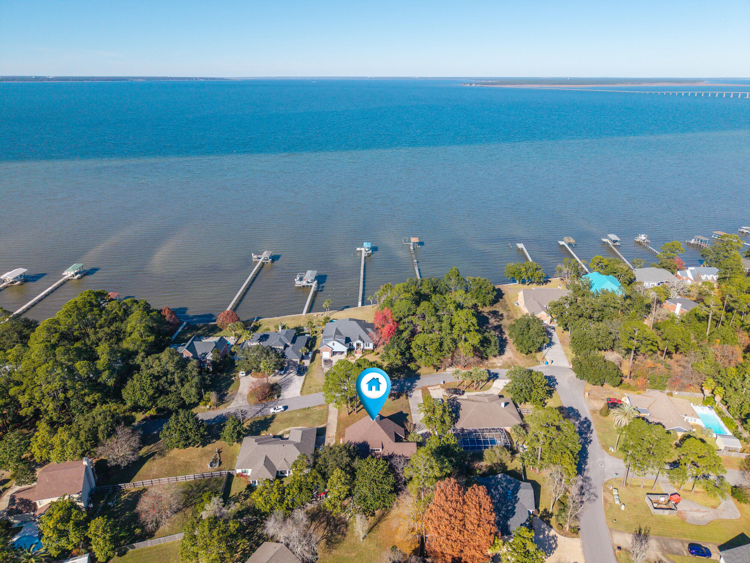 WHISPER BAY - Residential