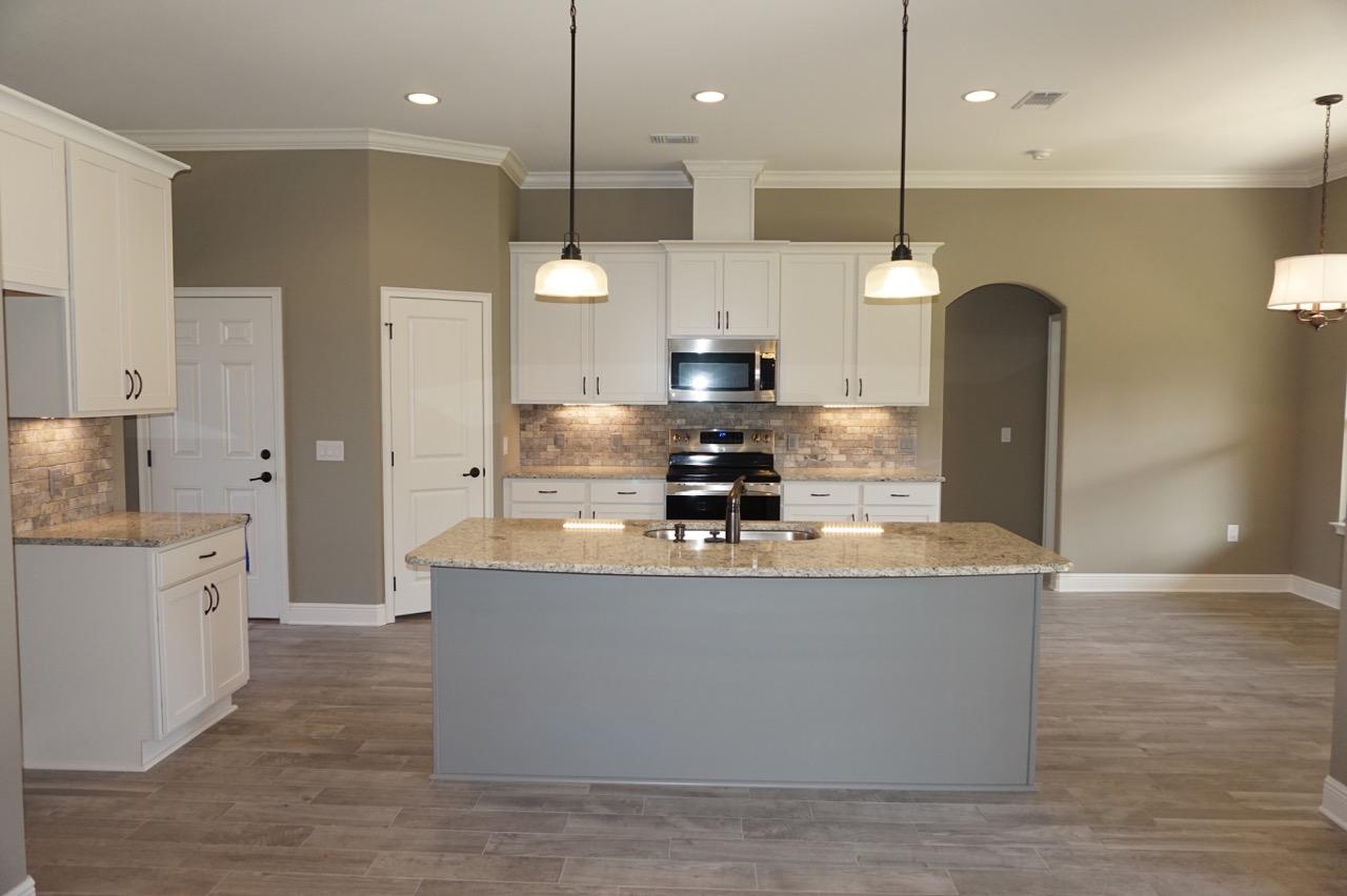 ROBLEDAL ESTATES UNIT 5 - Residential