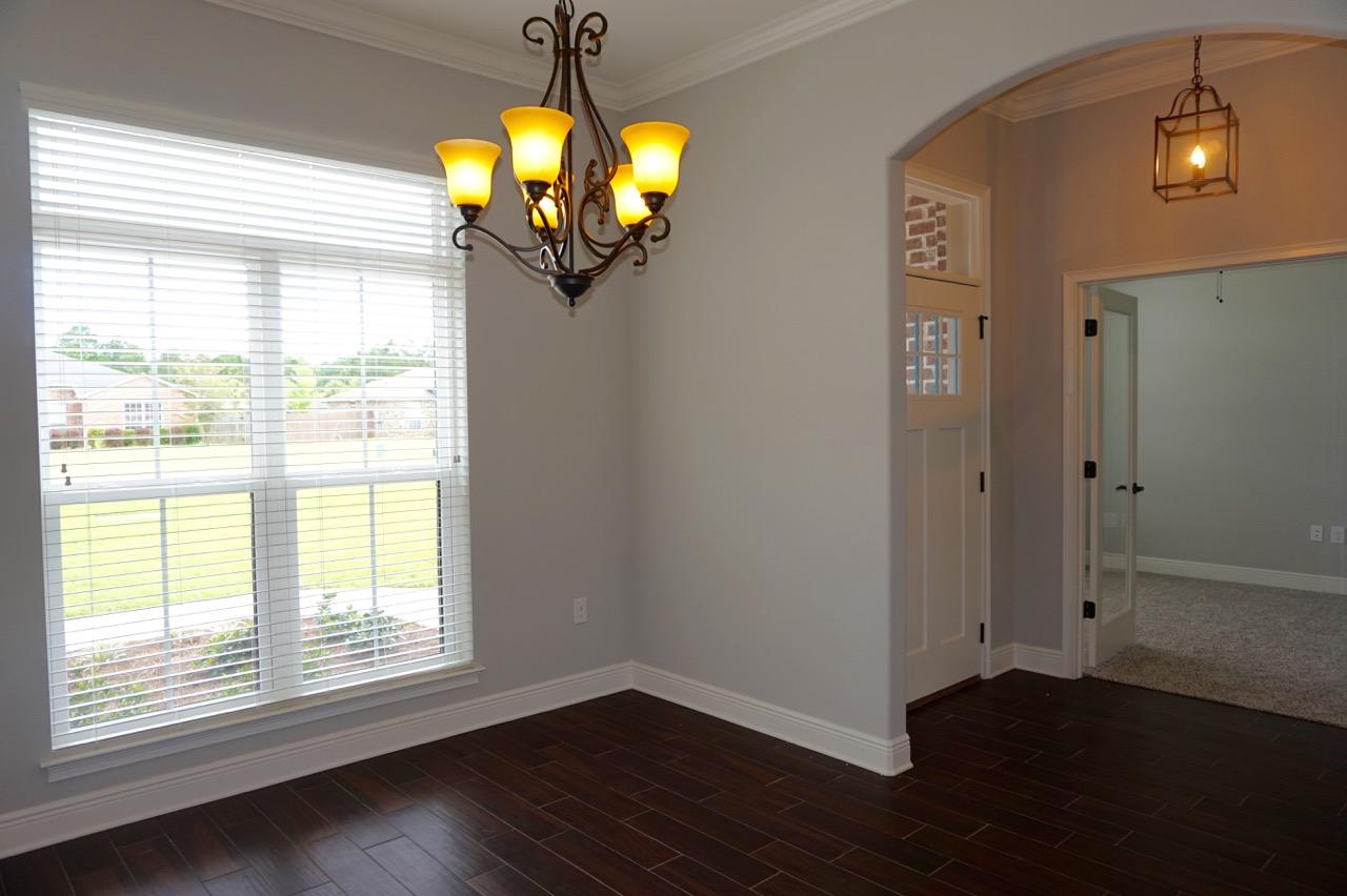 ROBLEDAL ESTATES UNIT 5 - Residential