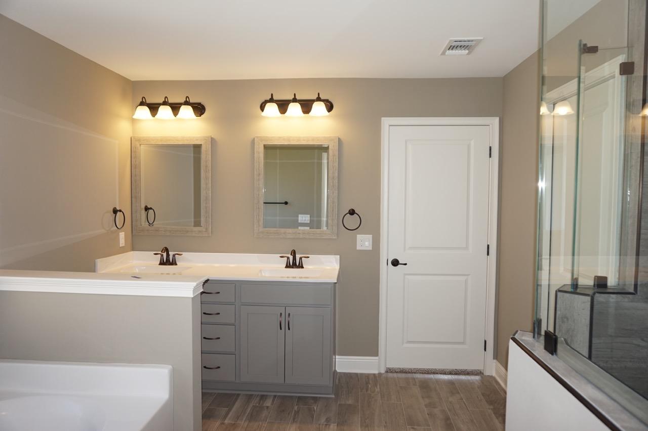 ROBLEDAL ESTATES UNIT 5 - Residential