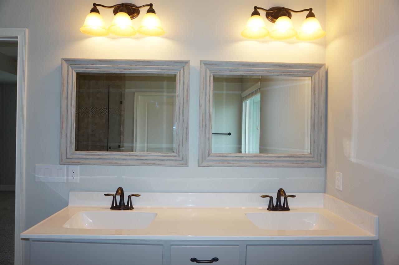 ROBLEDAL ESTATES UNIT 5 - Residential