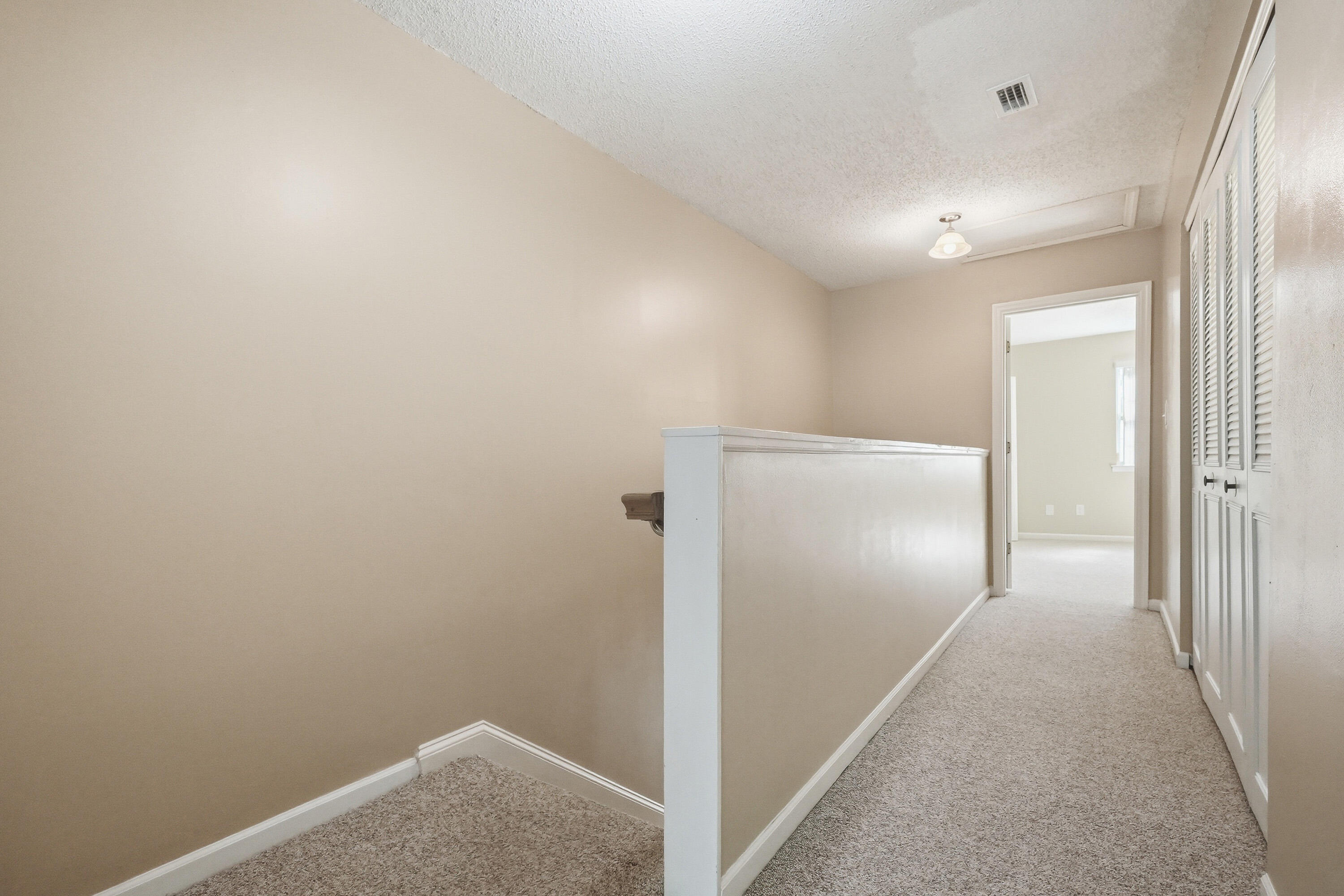 GARNIERS CAY T/H - Residential