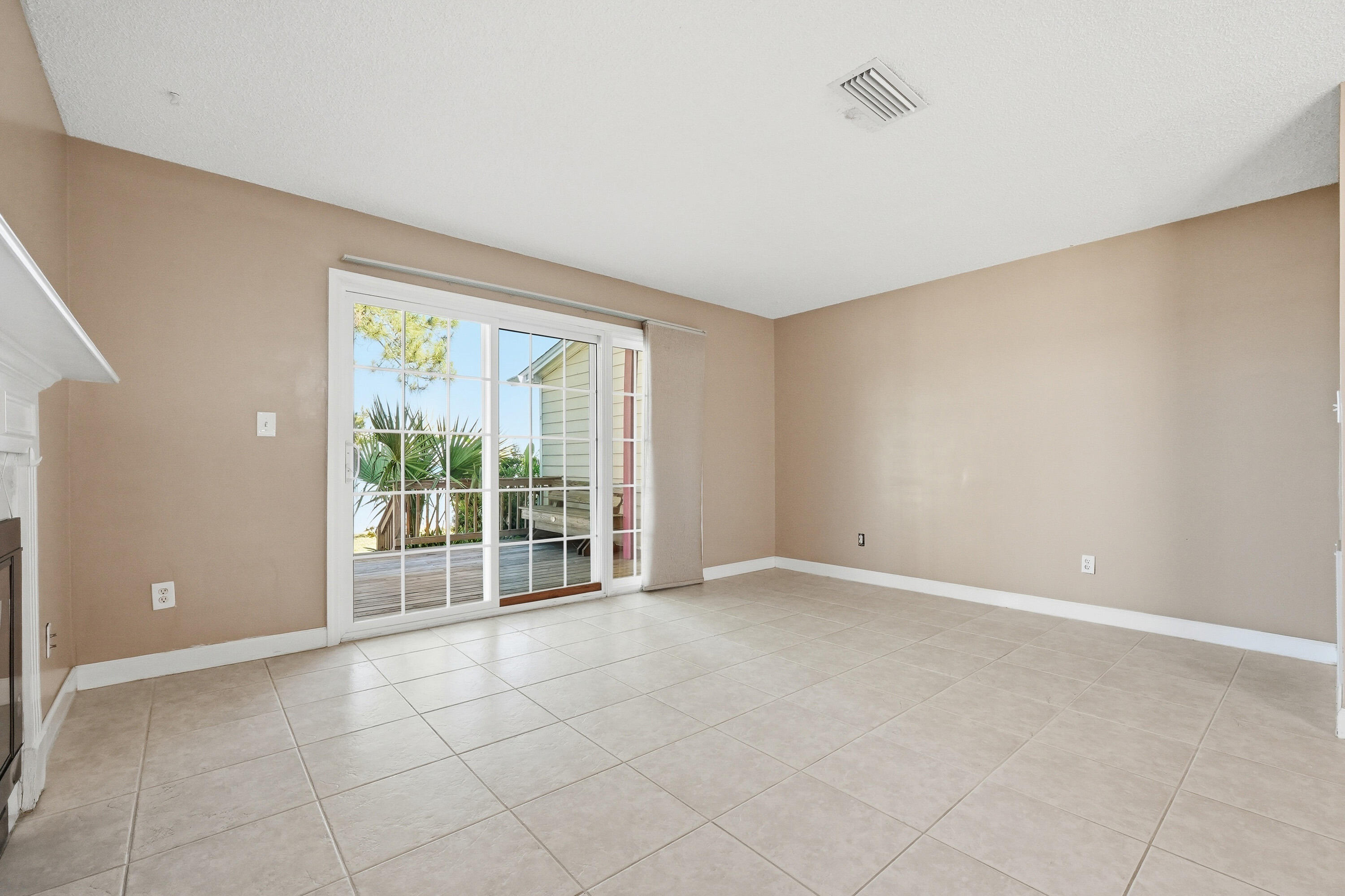 GARNIERS CAY T/H - Residential