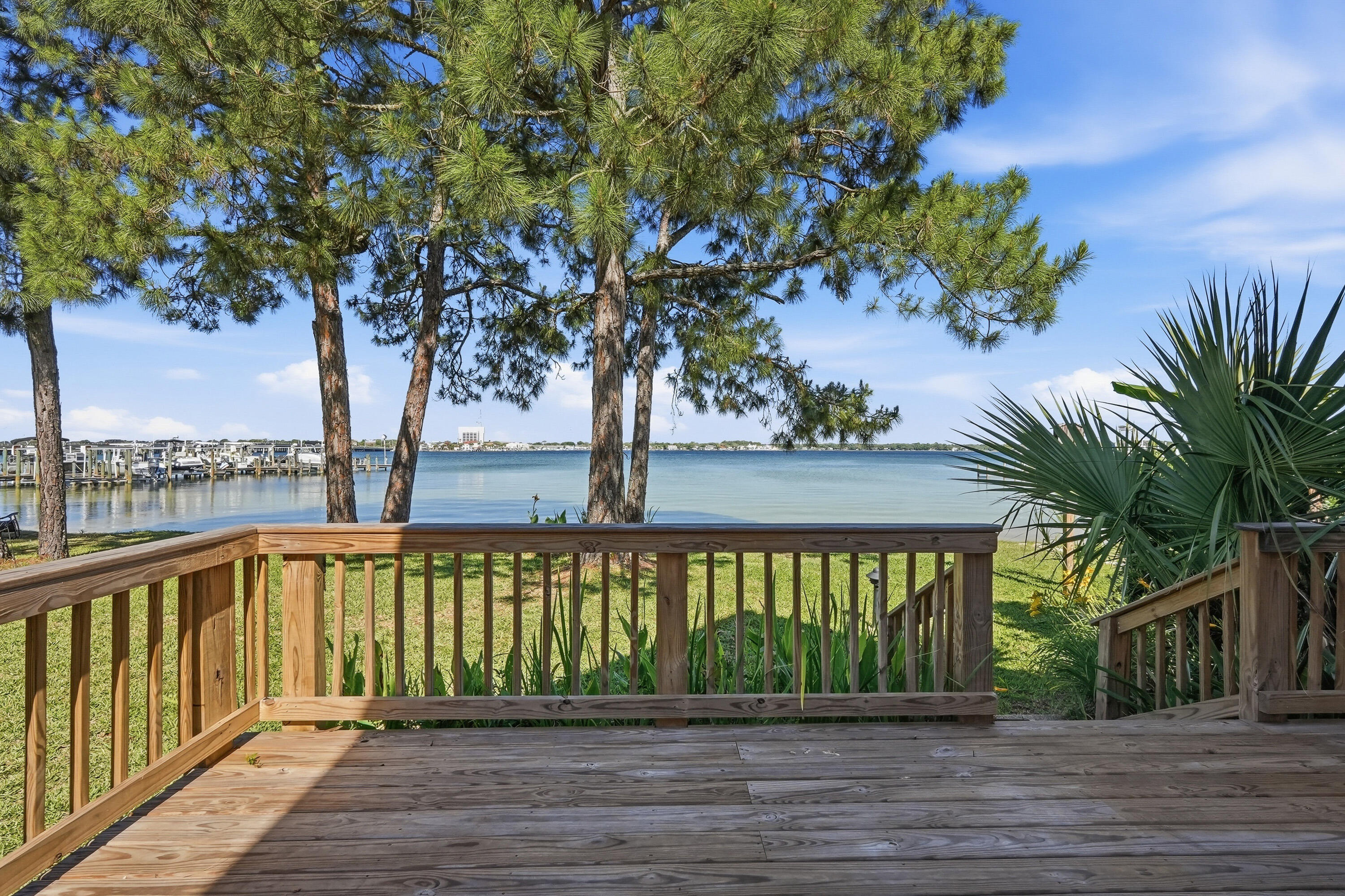 GARNIERS CAY T/H - Residential