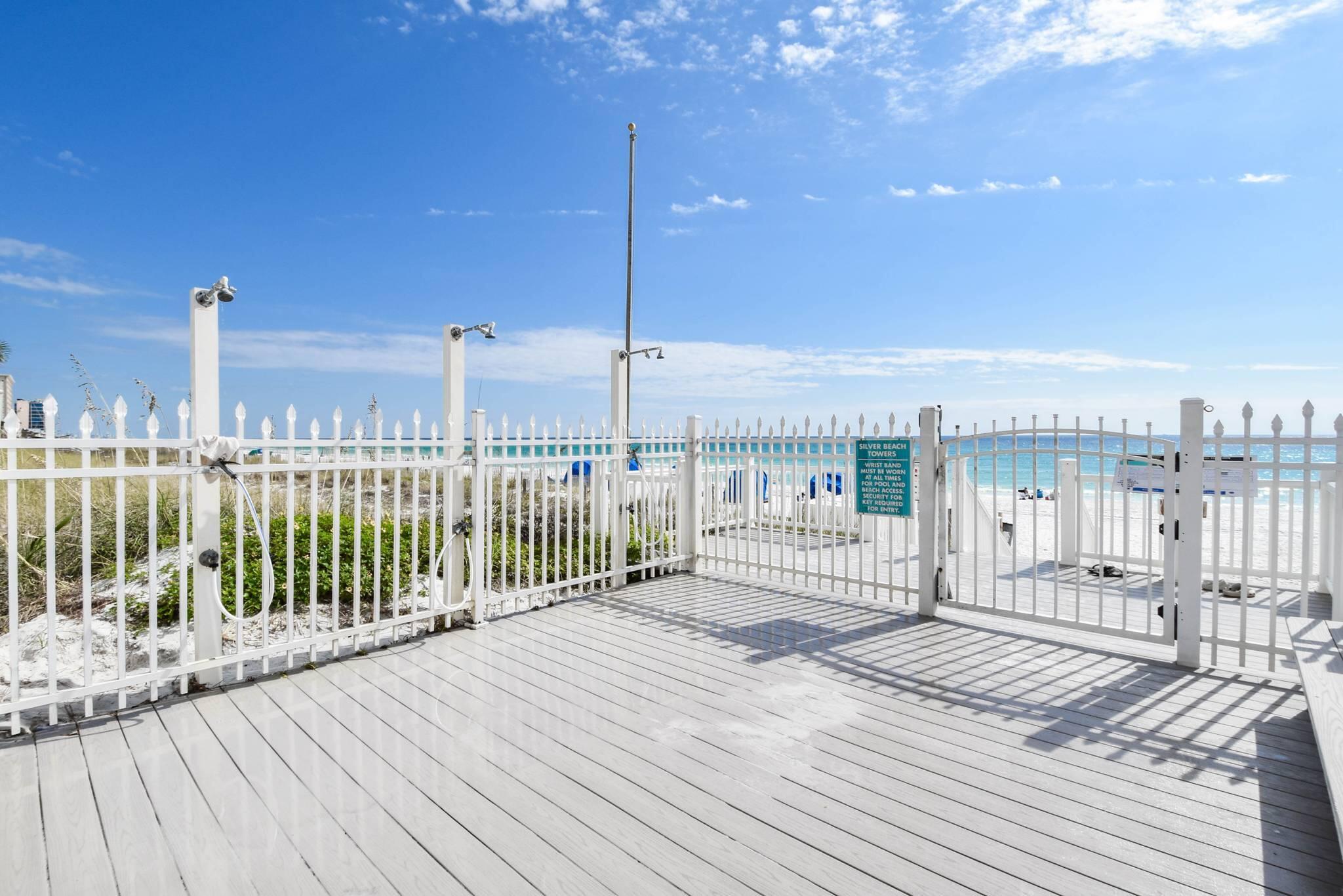 SILVER BEACH TOWERS EAST - Residential