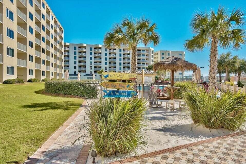 Harbor & Gulfviews! This Superclean 2 BD/2BA condo sleeps 6, located on the 3rd floor. 
Enjoy the views of the boats going out of the East Pass; watch the amazing multicolor sunset views as the light shimmers off of Lake Christina and the Destin Pass. Watch fireworks show from your balcony! 
It's offered fully furnished & turnkey.
You'll love this well kept building, manicured grounds & well managed fiscally! Islander passed all condo inspections & just got fresh paint within budget w/ generous reserves! Onsite management w/ friendly staff welcomes you!
Lots of owner use. We have a lender that just approved one in the Islander so easy loan.