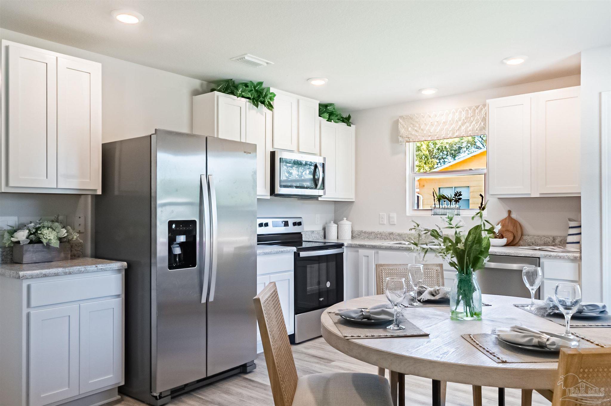 RIVERS COVE - Residential