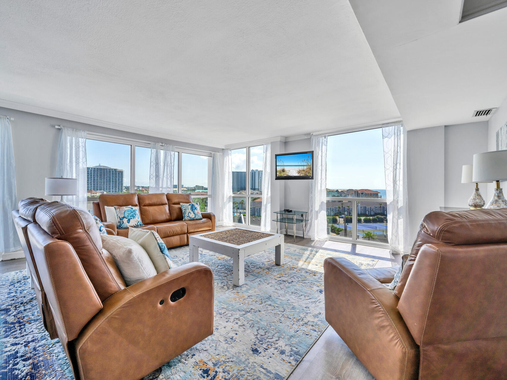SHORELINE TOWERS 3 - Residential